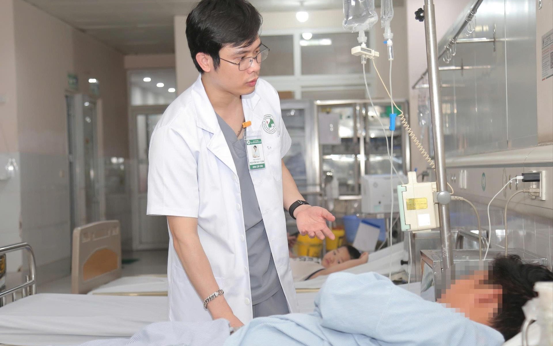 Suy thận cấp sau 3 giờ làm việc liên tục, không uống nước