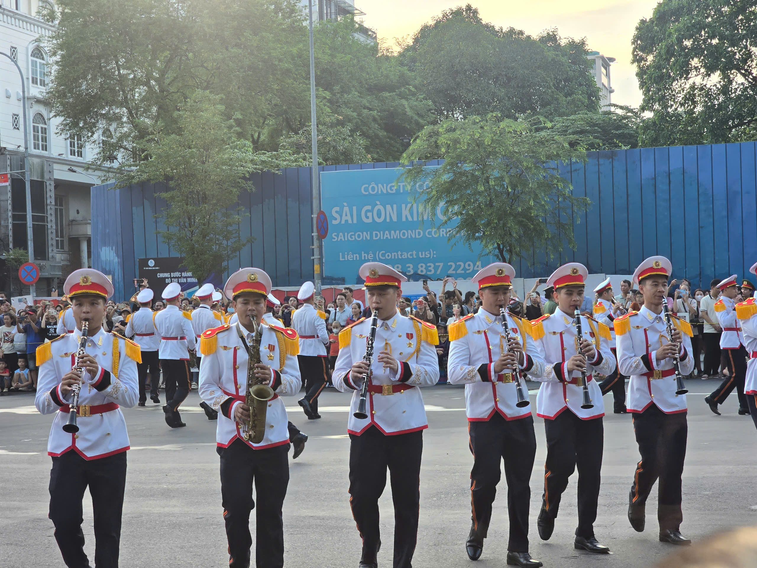 Những h&igrave;nh ảnh "cưng xỉu" tại chương tr&igrave;nh "Vinh quang C&ocirc;ng an nh&acirc;n d&acirc;n Việt Nam"  - Ảnh 10.