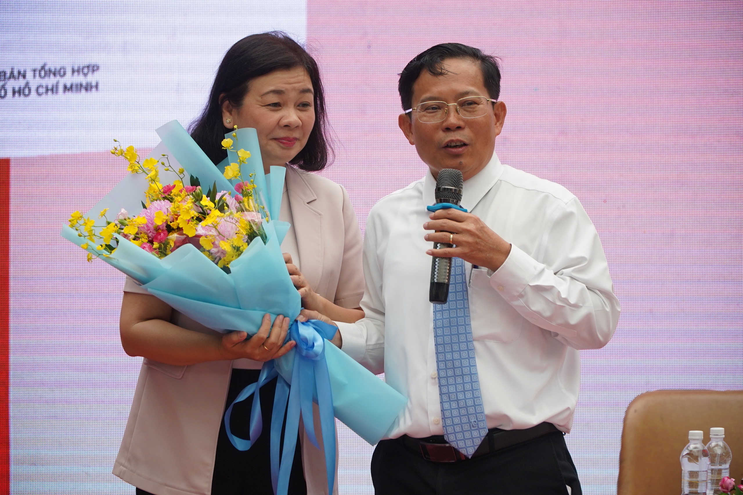 "Dấu ấn 30 năm nghề b&aacute;o" của Nh&agrave; b&aacute;o T&ocirc; Đ&igrave;nh Tu&acirc;n &ndash; chuyện l&agrave;m nghề của một nh&agrave; b&aacute;o tử tế - Ảnh 12.