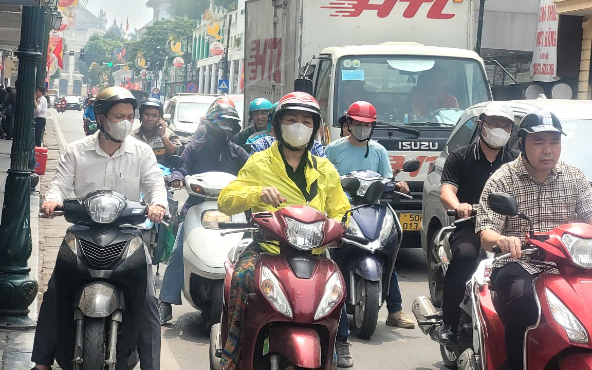 Kiểm định khí thải xe: Cần lộ trình phù hợp