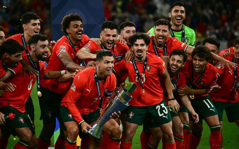 Ronaldo gia hạn hợp đồng, được quyền Al-Nassr đến 2027 - Ảnh 2.