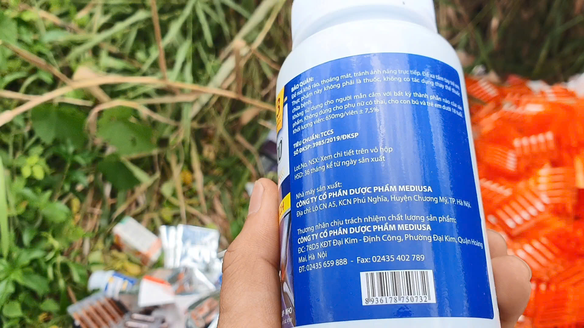 Công an TP HCM đang tích cực điều tra, truy người chủ mưu vụ đổ thực phẩm chức năng - Ảnh 3.