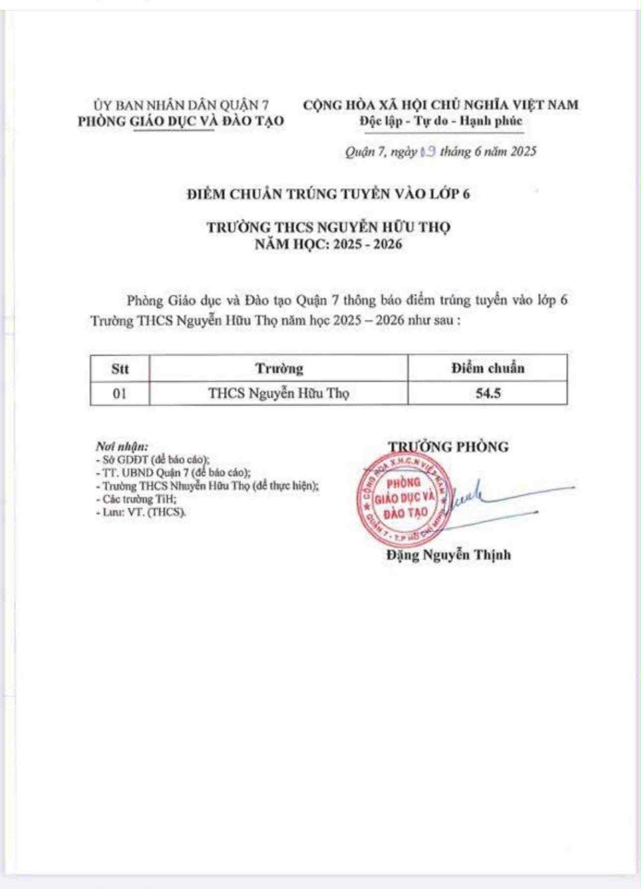 TP HCM: C&ocirc;ng bố điểm chuẩn v&agrave;o Trường THCS "hot" nhất quận 7- Ảnh 1.