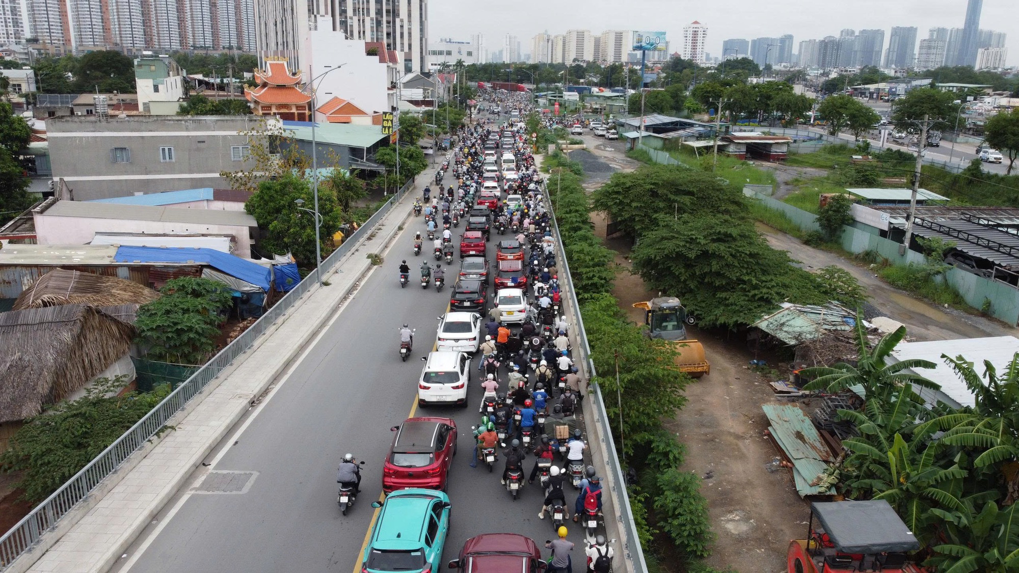 &Ugrave;n ứ giao th&ocirc;ng nghi&ecirc;m trọng sau khi cấm xe v&agrave;o đường dẫn cao tốc TP HCM - Long Th&agrave;nh - Dầu Gi&acirc;y- Ảnh 3.