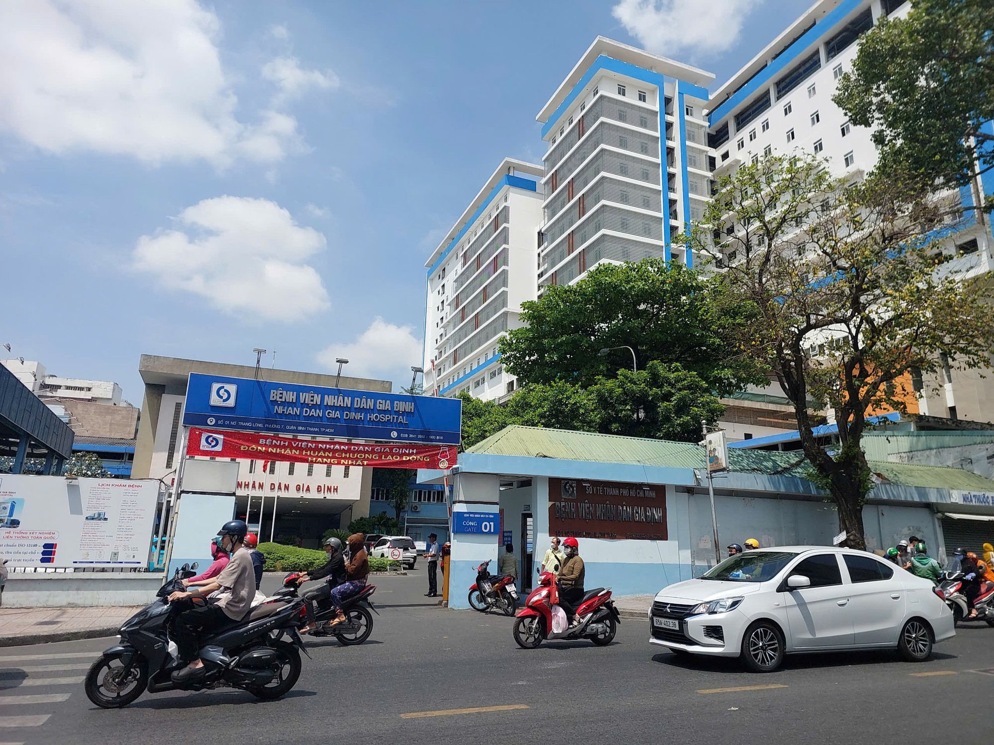 C&ocirc;ng an TP HCM t&igrave;m người th&acirc;n 4 người tử vong ở Bệnh viện Nh&acirc;n d&acirc;n Gia Định- Ảnh 1.