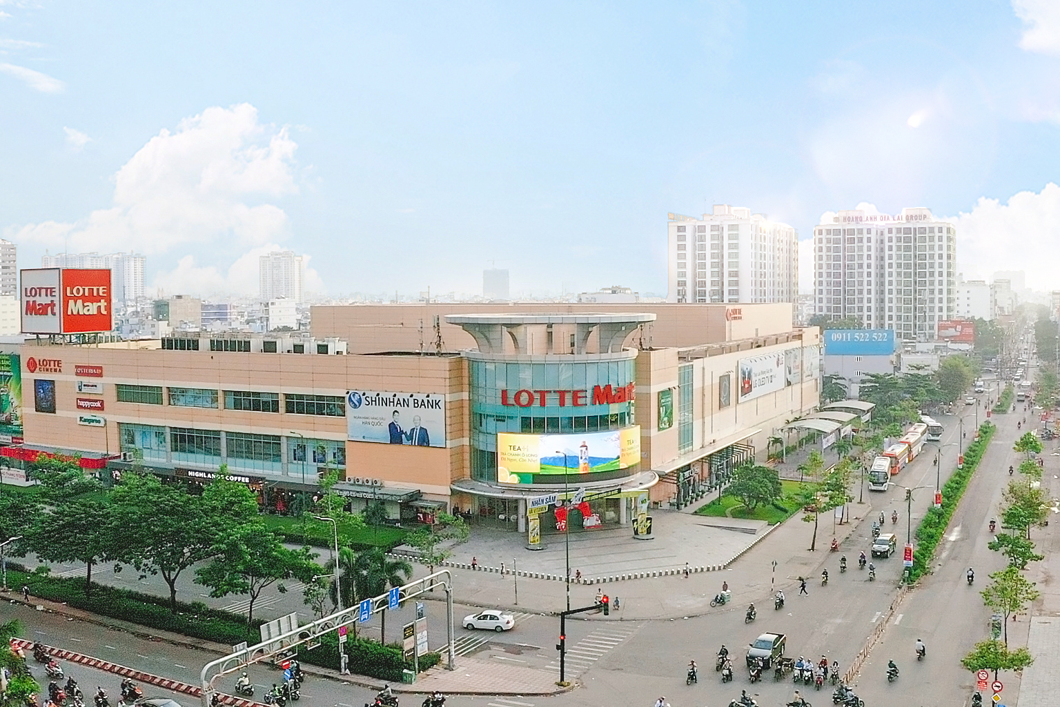 LOTTE Mart tăng thời gian mở cửa phục vụ khách hàng trong dịp hè- Ảnh 1.
