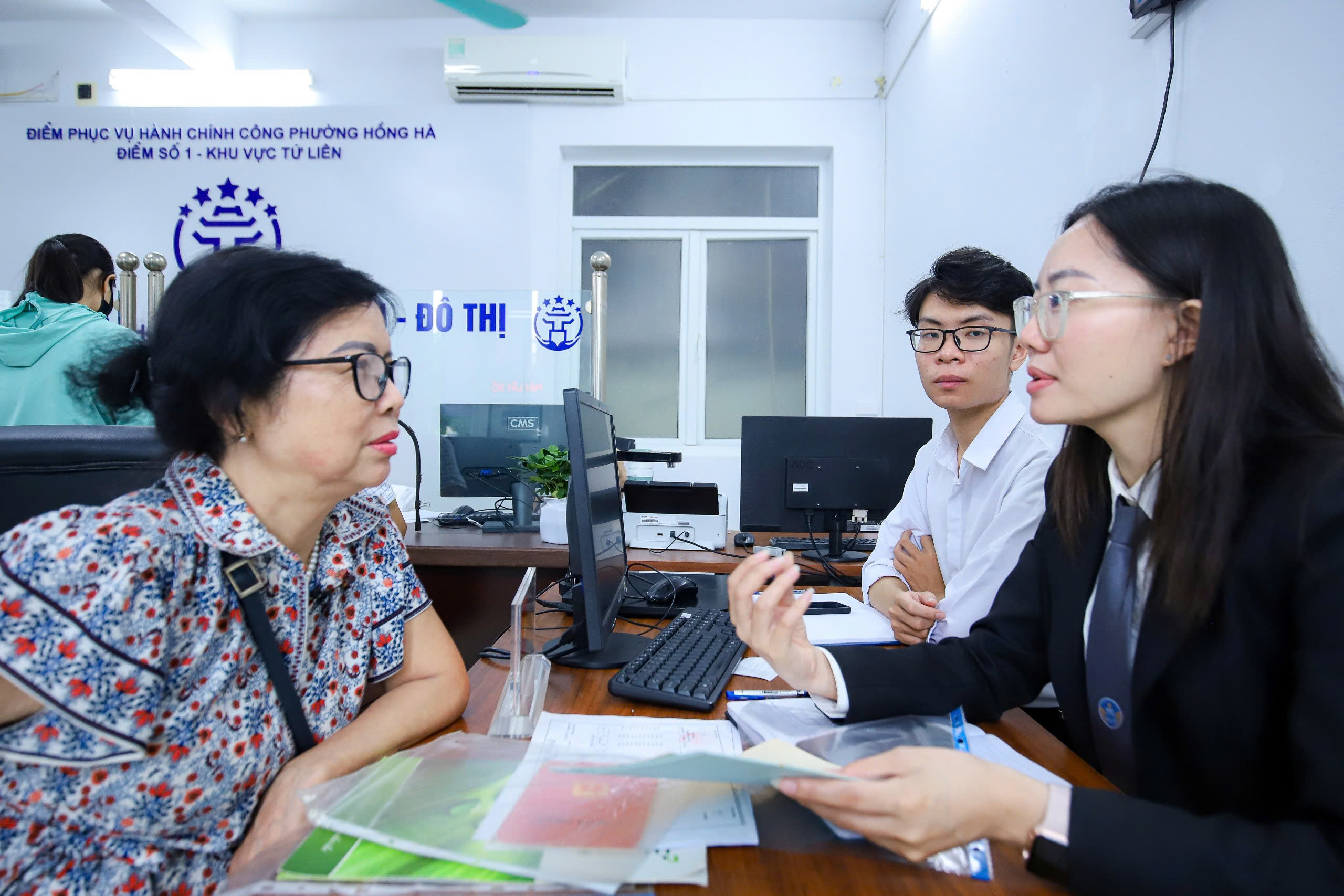 Hình ảnh Hà Nội ngày đầu vận hành chính quyền địa phương hai cấp - Ảnh 5.