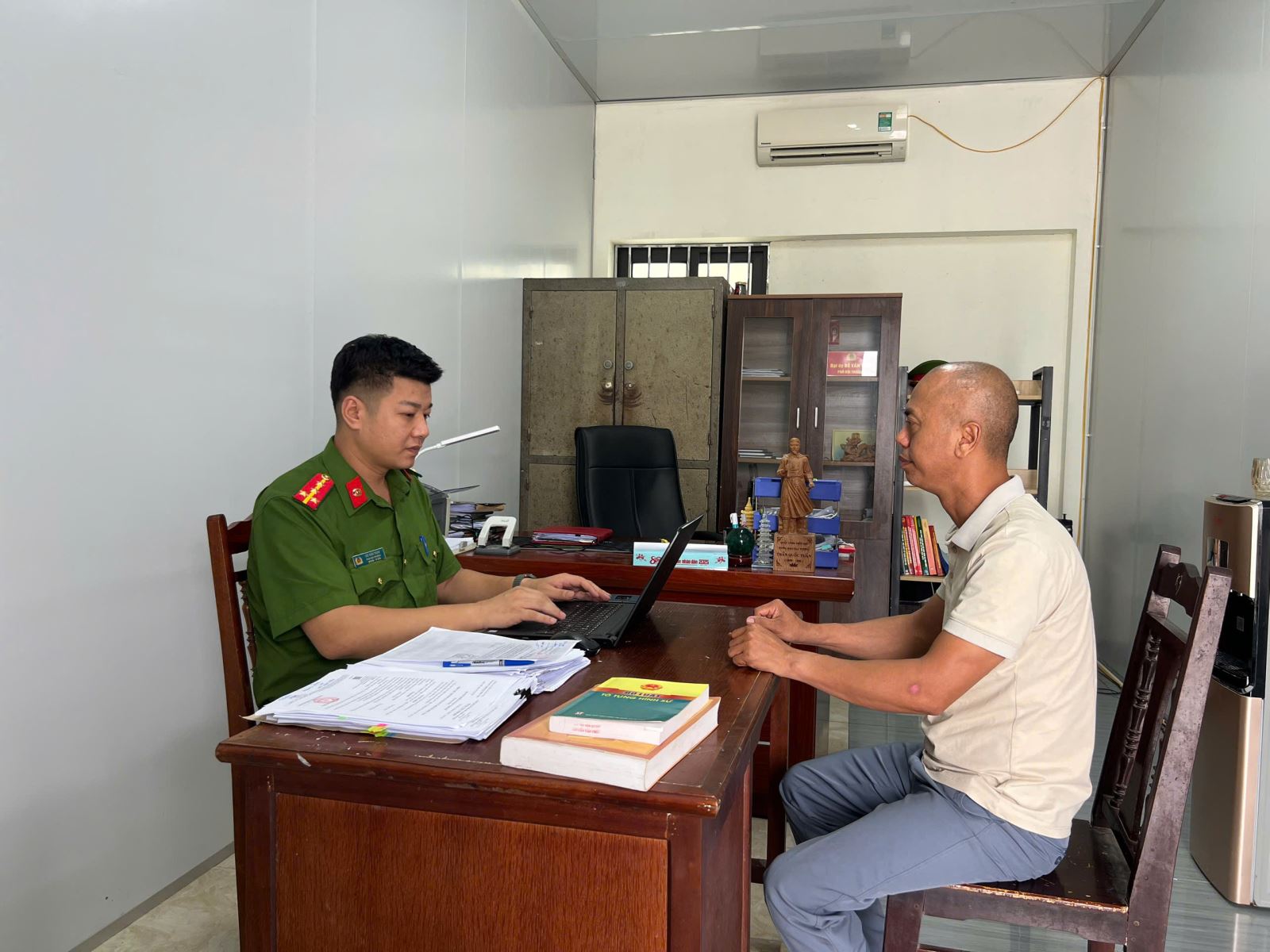 Bắt 2 bị can trong vụ cháy xưởng phế liệu khiến 6 người tử vong- Ảnh 2.