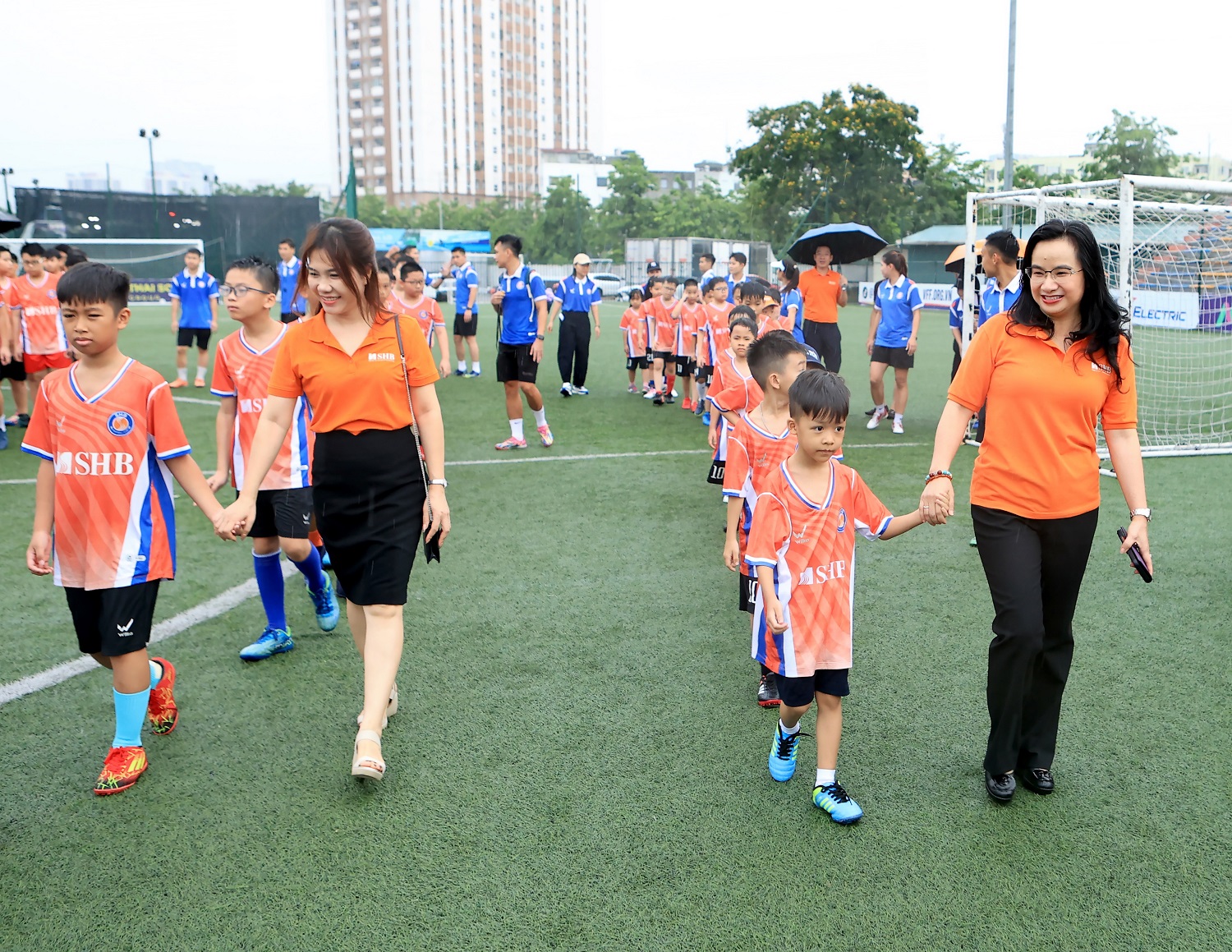 Chương tr&igrave;nh đ&agrave;o tạo b&oacute;ng đ&aacute; trẻ SHB FC Academy - M&oacute;n qu&agrave; &yacute; nghĩa cho thiếu nhi- Ảnh 3.