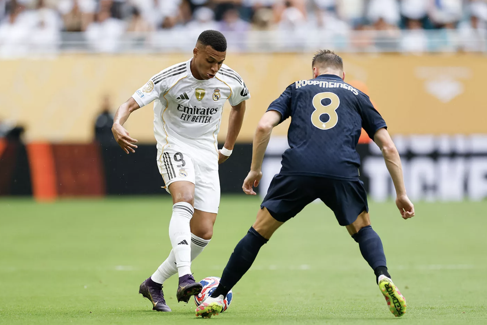 Thắng nhẹ nh&agrave;ng Juventus, Real Madrid gi&agrave;nh v&eacute; tứ kết FIFA Club World Cup- Ảnh 5.