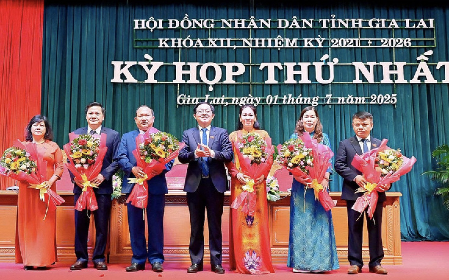 Bí thư Tỉnh ủy Gia Lai: "Tôi sẽ là trung tâm đoàn kết, đưa tỉnh mới bứt phá" - Ảnh 2.
