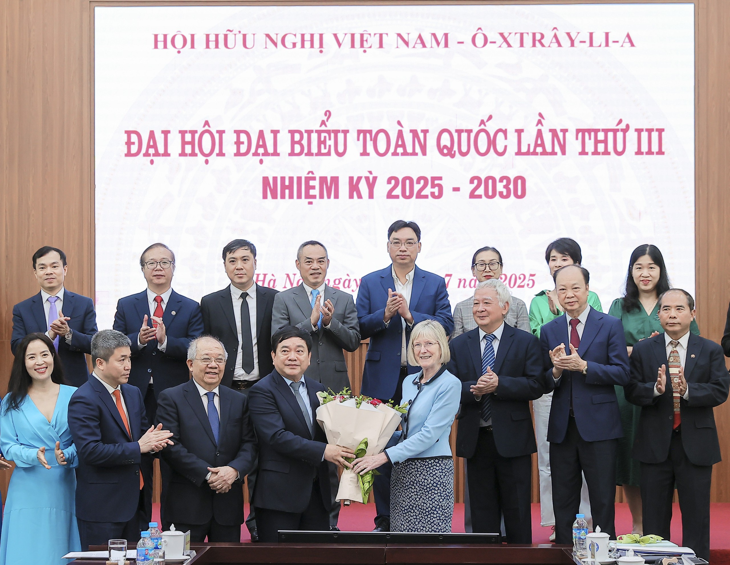 Th&uacute;c đẩy hợp t&aacute;c hữu nghị nh&acirc;n d&acirc;n Việt Nam - &Uacute;c trong bối cảnh mới - Ảnh 1.