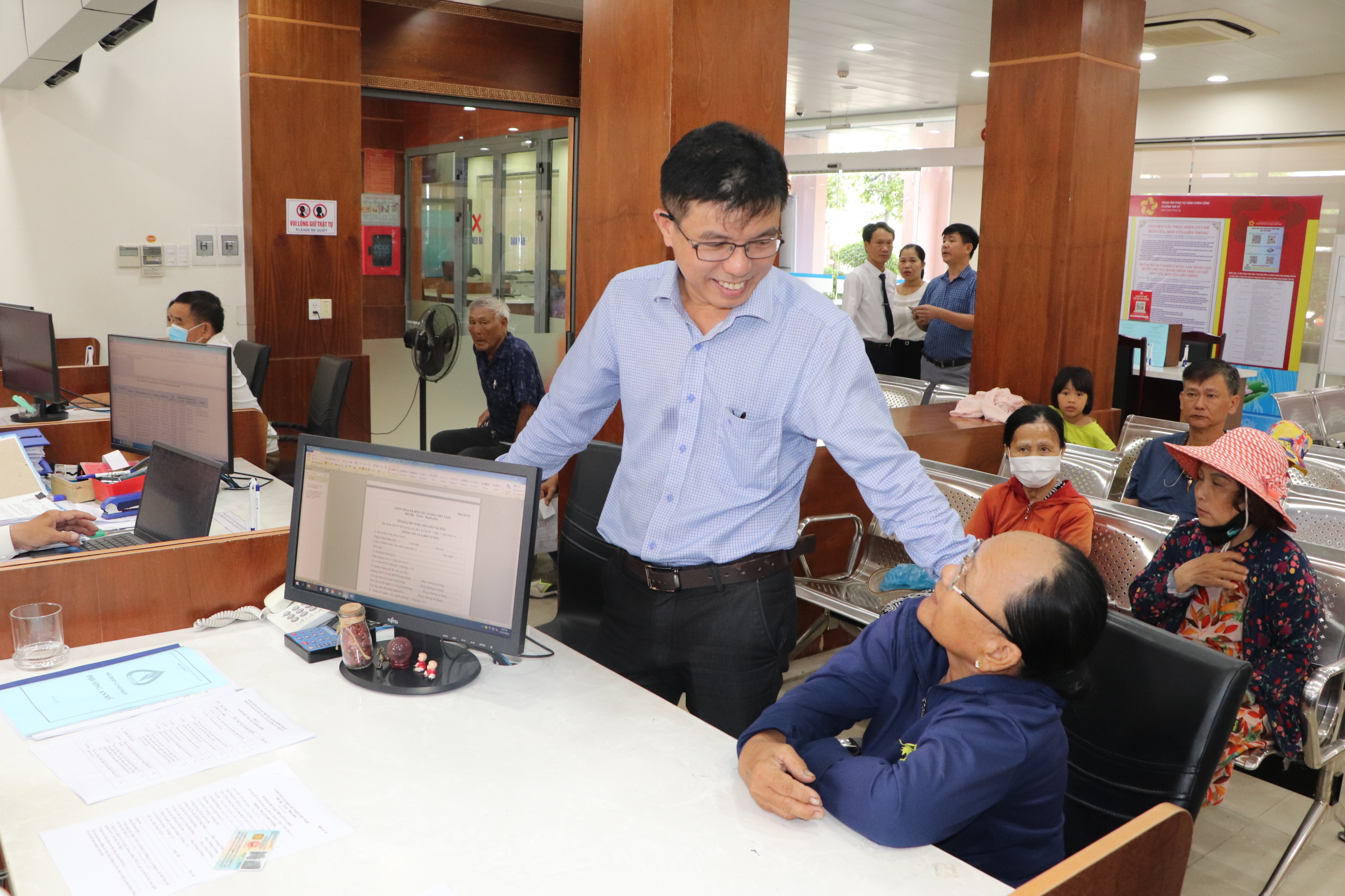 Vận h&agrave;nh ch&iacute;nh quyền địa phương 2 cấp ở Đ&agrave; Nẵng mới: Th&ocirc;ng suốt, thuận lợi - Ảnh 5.