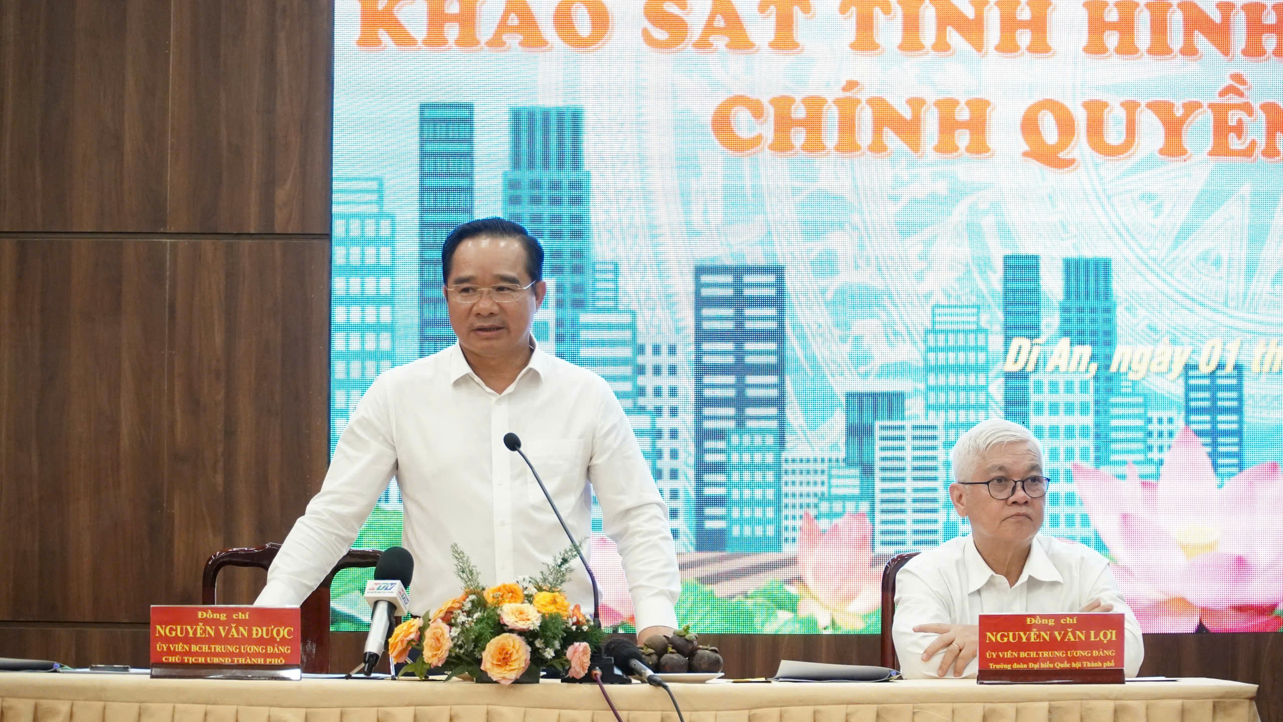 L&agrave;m việc với phường đ&ocirc;ng d&acirc;n nhất, Chủ tịch UBND TP HCM n&ecirc;u r&otilde; 4 nhiệm vụ quan trọng - Ảnh 3.