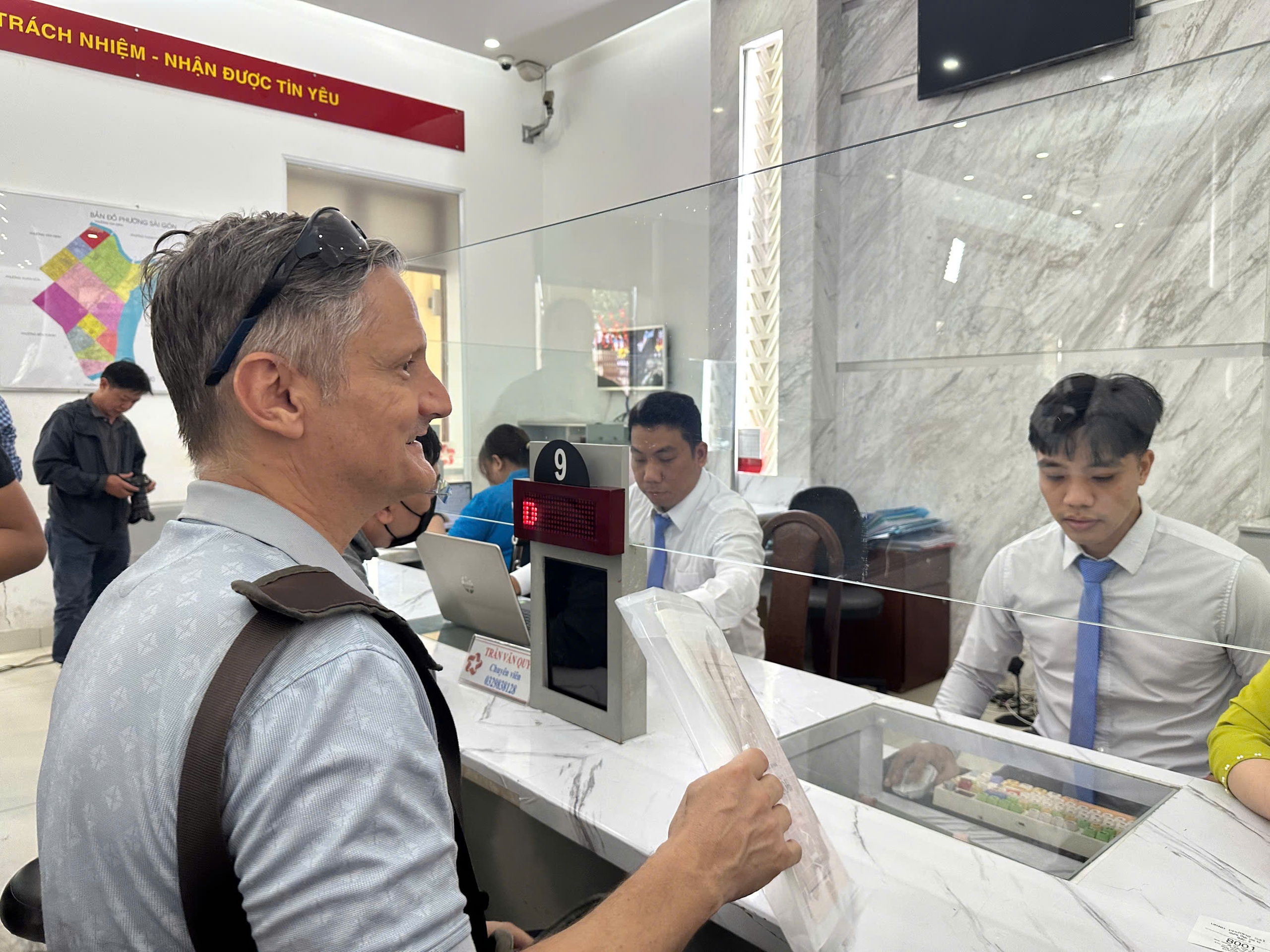 Những h&igrave;nh ảnh tại nhiều phường mới ở TP HCM trong ng&agrave;y đầu ti&ecirc;n l&agrave;m việc- Ảnh 3.