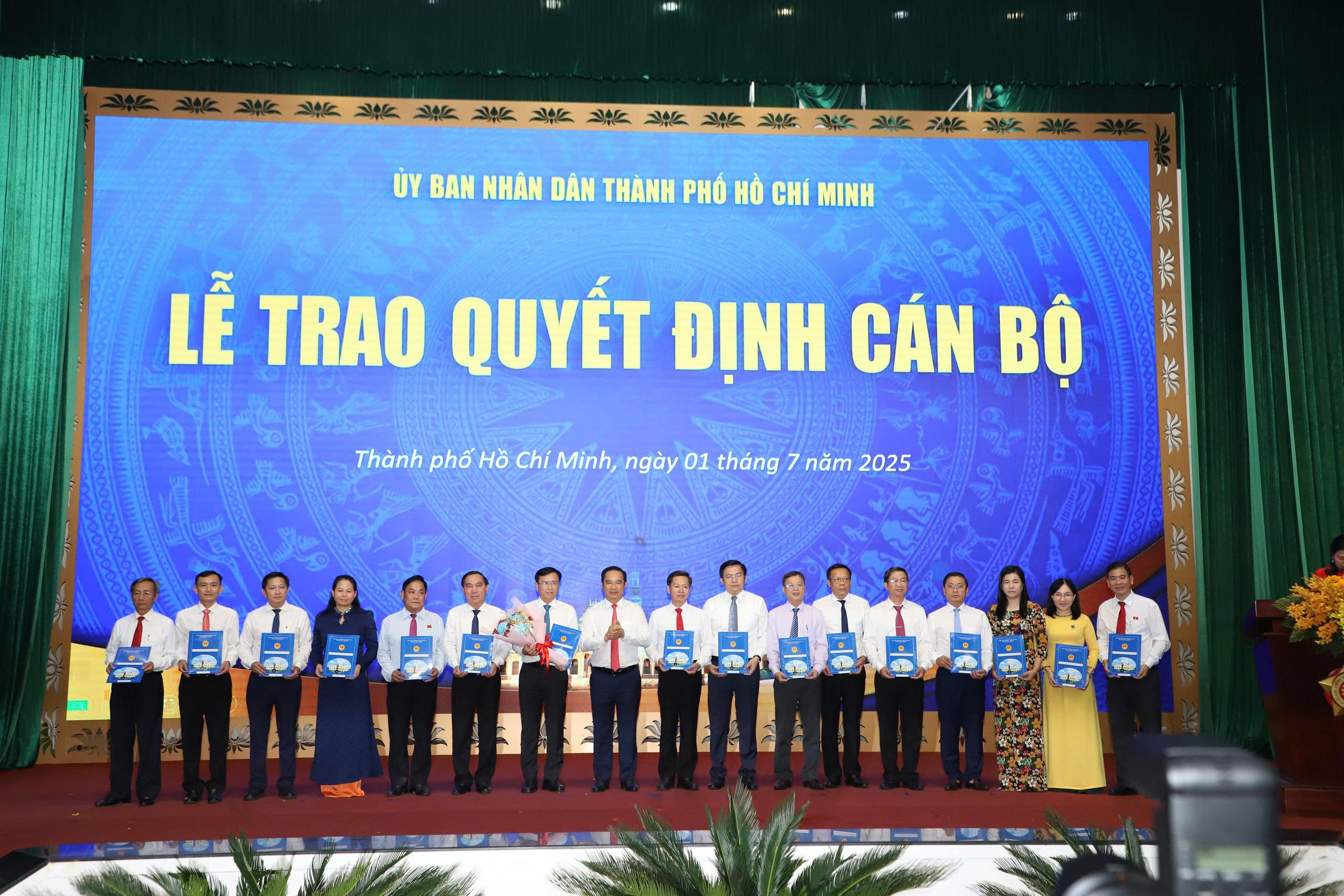 Danh s&aacute;ch 14 gi&aacute;m đốc v&agrave; 137 ph&oacute; gi&aacute;m đốc của 15 sở, ng&agrave;nh TP HCM sau hợp nhất- Ảnh 6.
