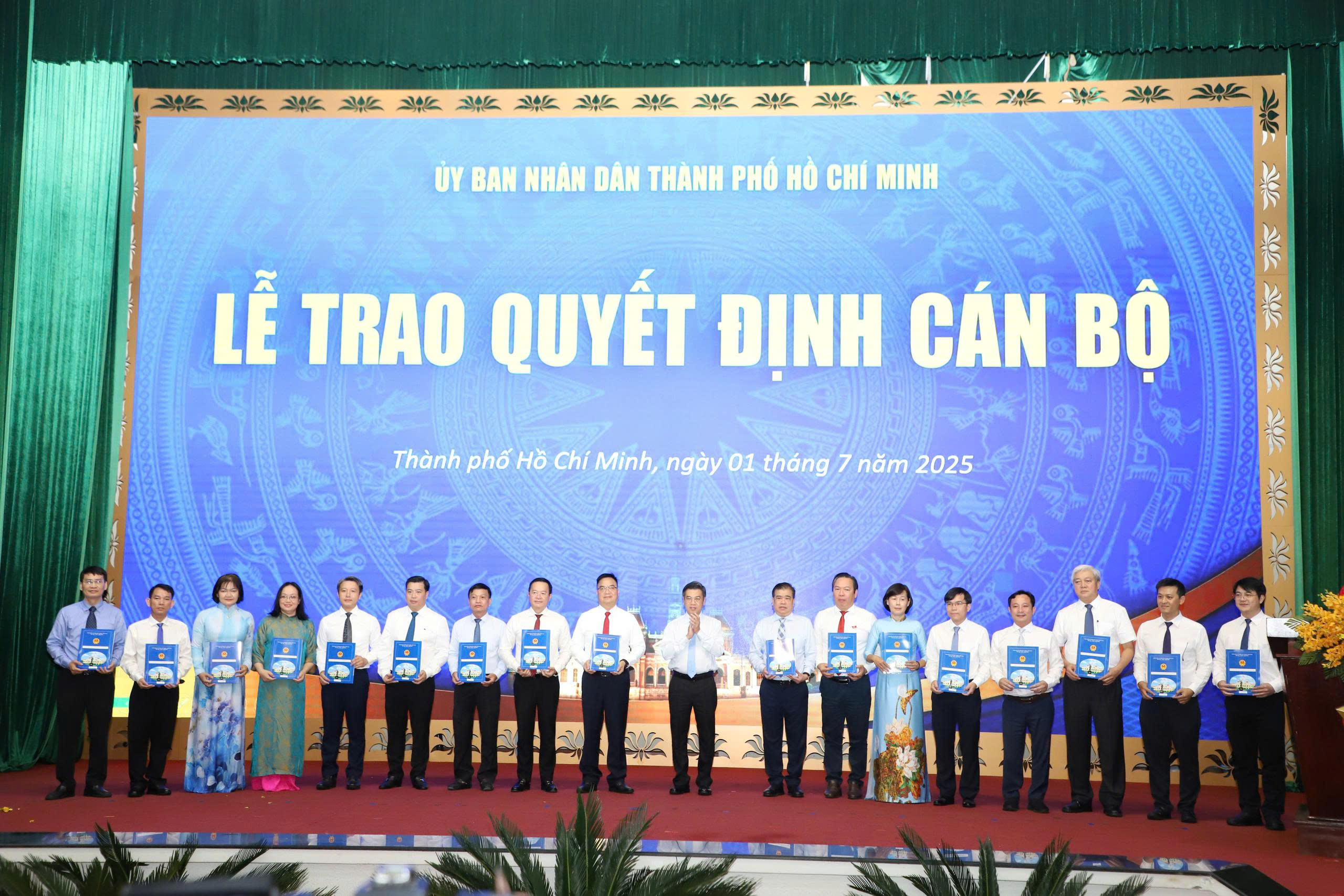 Danh s&aacute;ch 14 gi&aacute;m đốc v&agrave; 137 ph&oacute; gi&aacute;m đốc của 15 sở, ng&agrave;nh TP HCM sau hợp nhất- Ảnh 5.