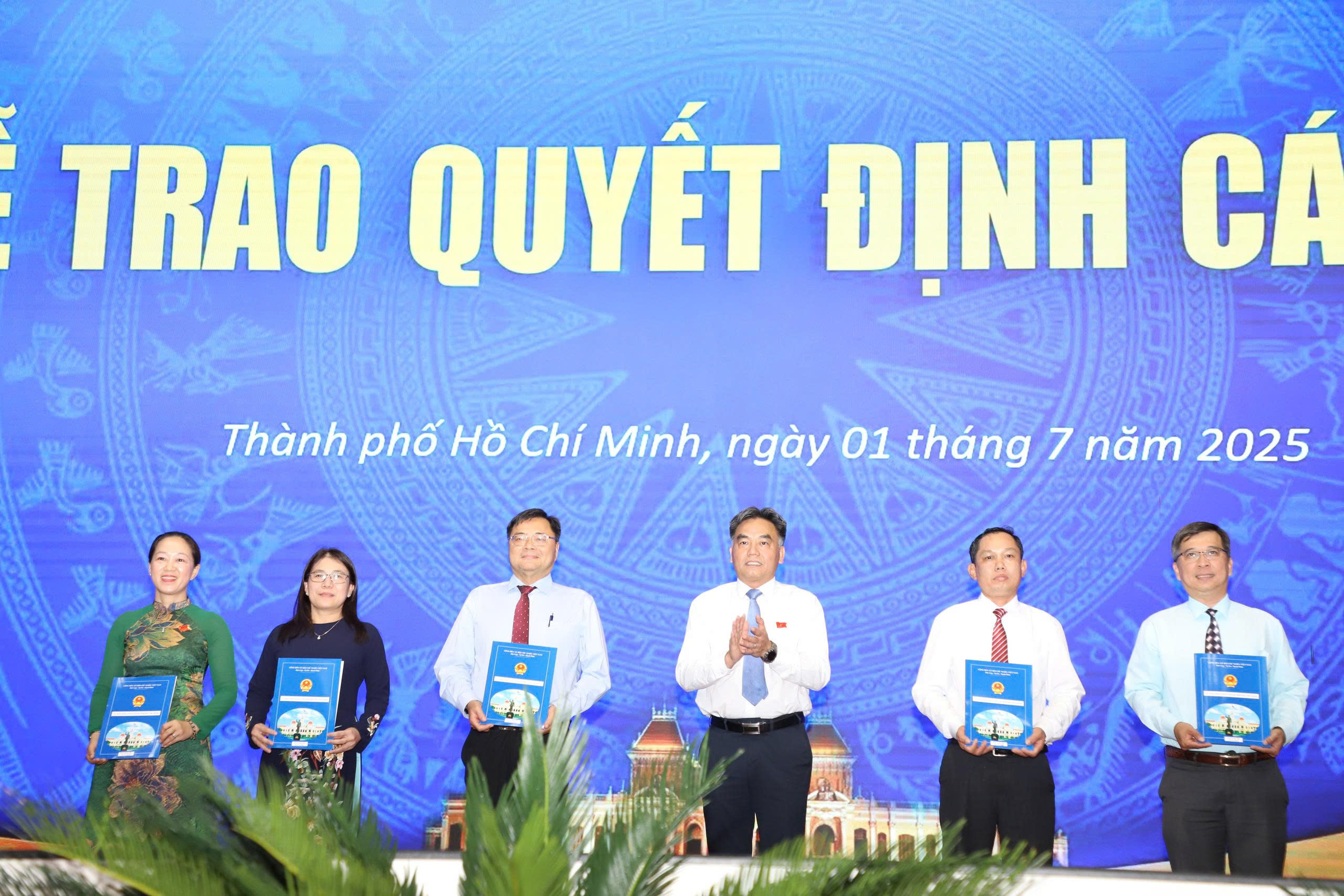 Danh s&aacute;ch 14 gi&aacute;m đốc v&agrave; 137 ph&oacute; gi&aacute;m đốc của 15 sở, ng&agrave;nh TP HCM sau hợp nhất- Ảnh 4.