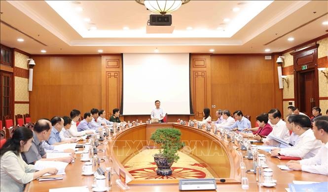 Thường trực Ban Bí thư: Xử lý nghiêm tình trạng buôn lậu, gian lận thương mại, hàng giả- Ảnh 1.