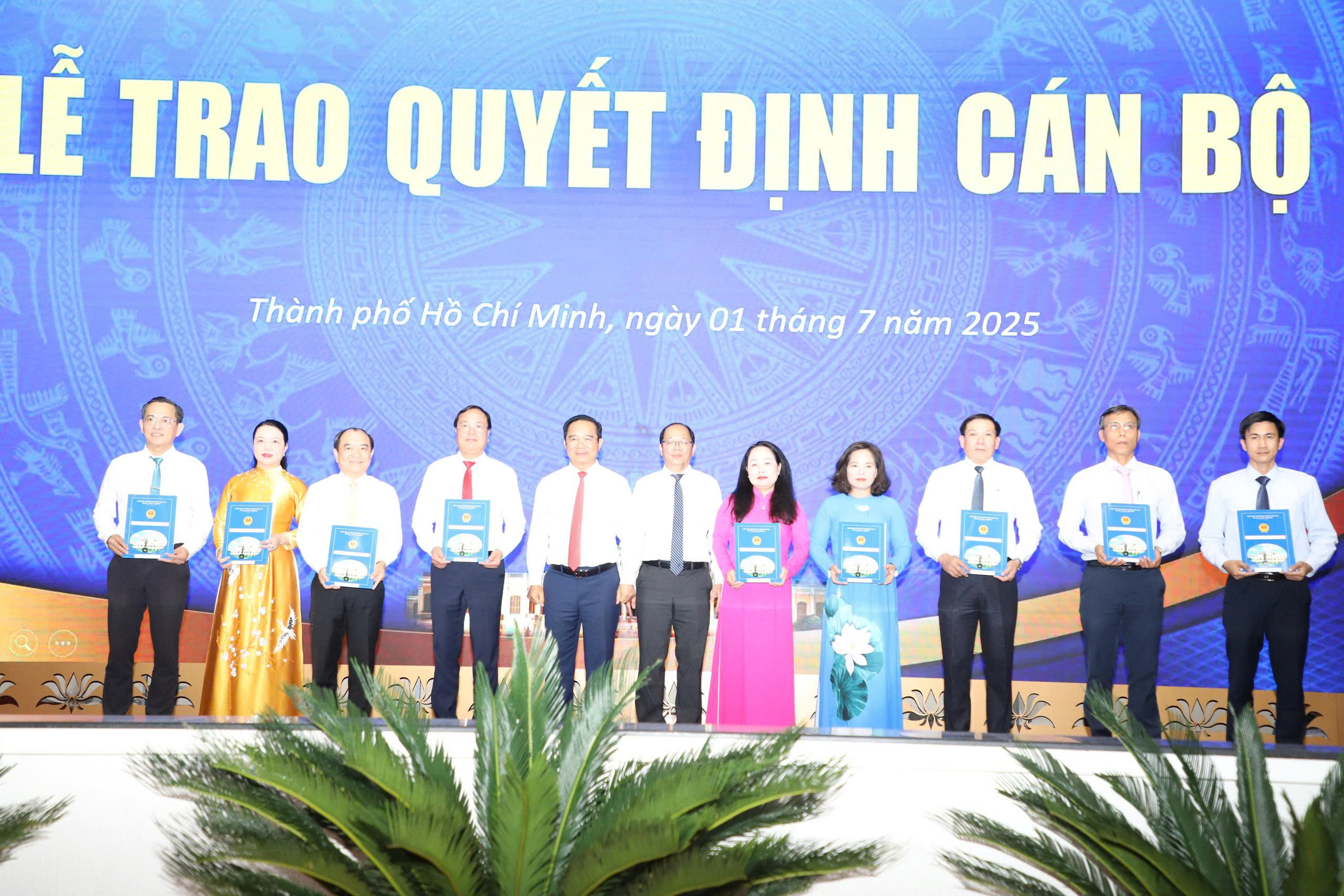 Danh s&aacute;ch 14 gi&aacute;m đốc v&agrave; 137 ph&oacute; gi&aacute;m đốc của 15 sở, ng&agrave;nh TP HCM sau hợp nhất- Ảnh 2.