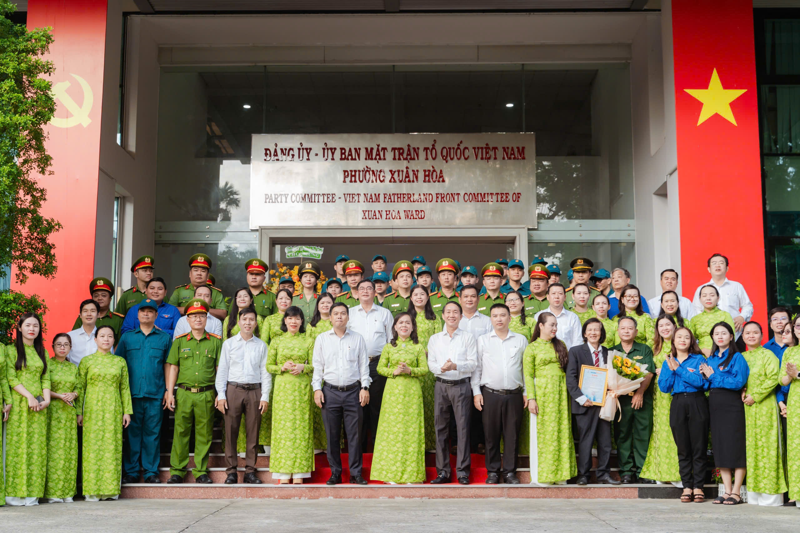 Những h&igrave;nh ảnh tại nhiều phường mới ở TP HCM trong ng&agrave;y đầu ti&ecirc;n l&agrave;m việc- Ảnh 5.