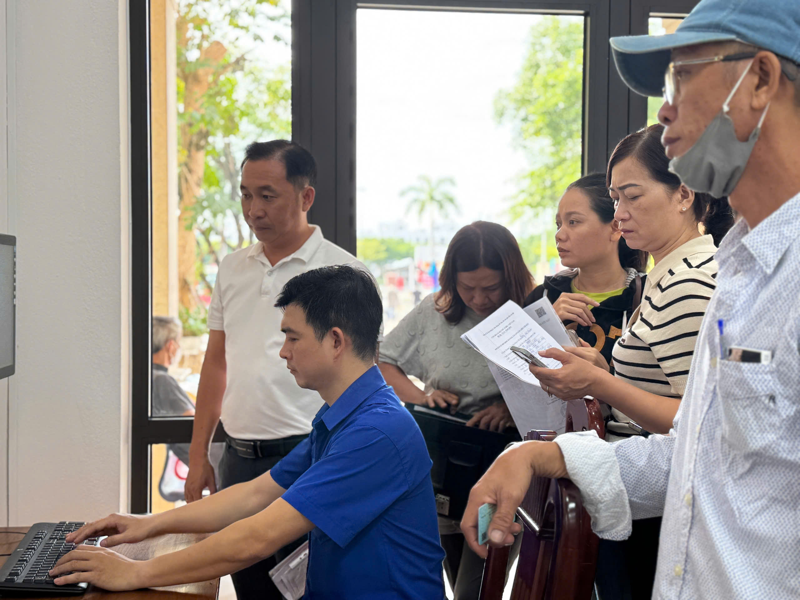 Vận h&agrave;nh ch&iacute;nh quyền địa phương 2 cấp ở Đ&agrave; Nẵng mới: Th&ocirc;ng suốt, thuận lợi - Ảnh 1.