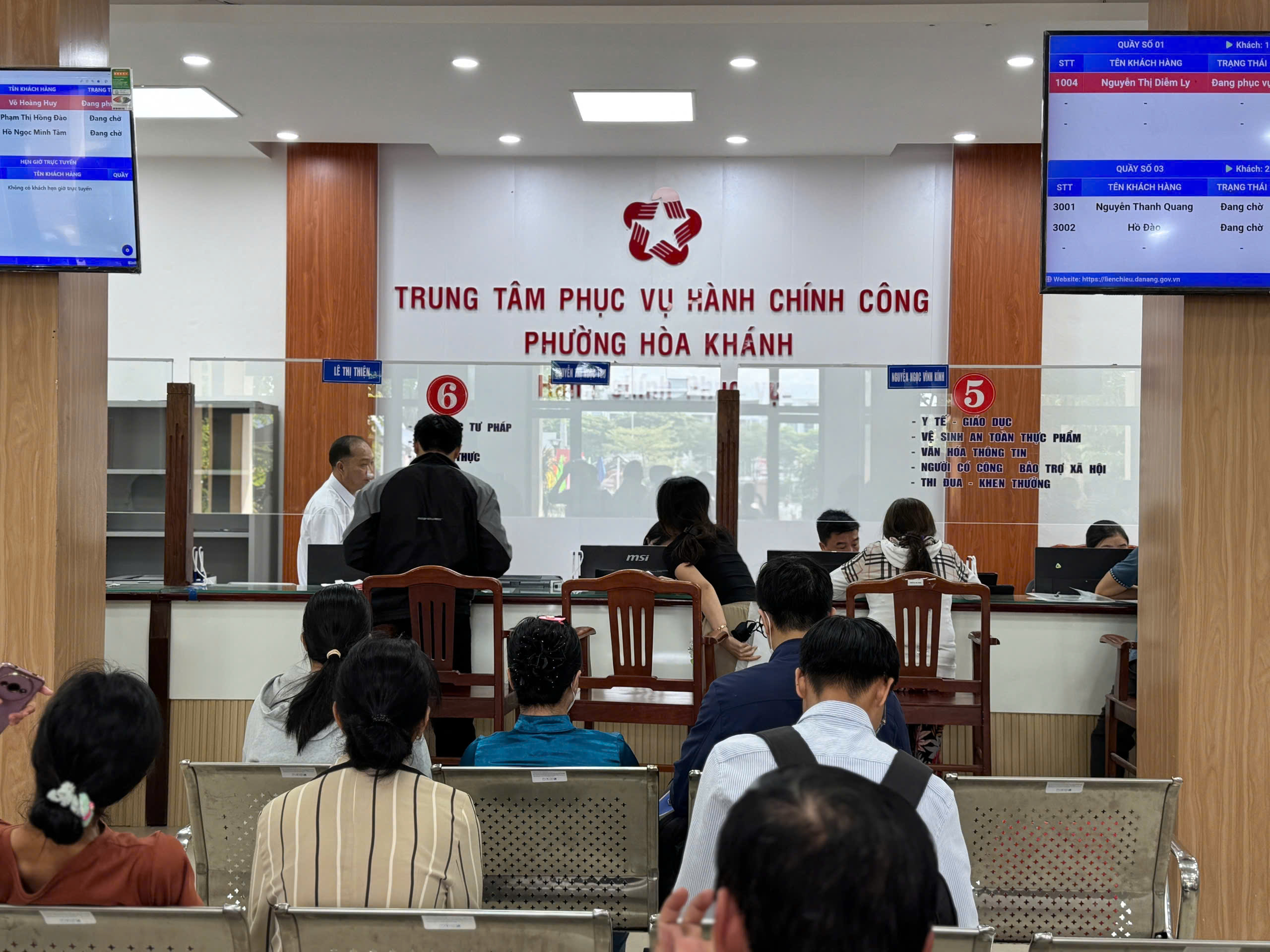Vận h&agrave;nh ch&iacute;nh quyền địa phương 2 cấp ở Đ&agrave; Nẵng mới: Th&ocirc;ng suốt, thuận lợi - Ảnh 2.