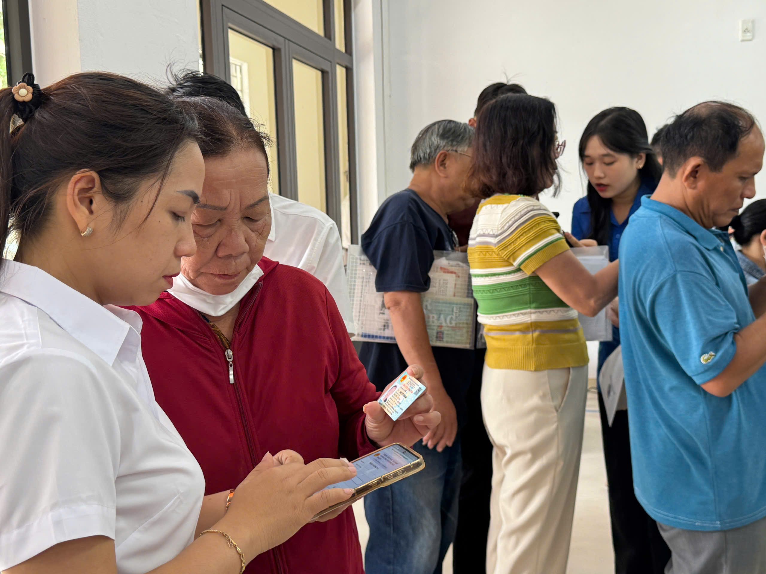Vận h&agrave;nh ch&iacute;nh quyền địa phương 2 cấp ở Đ&agrave; Nẵng mới: Th&ocirc;ng suốt, thuận lợi - Ảnh 3.