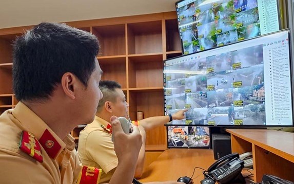 Cục trưởng Cục CSGT: Sẽ gửi th&ocirc;ng b&aacute;o vi phạm giao th&ocirc;ng trong v&ograve;ng 2 giờ- Ảnh 2.