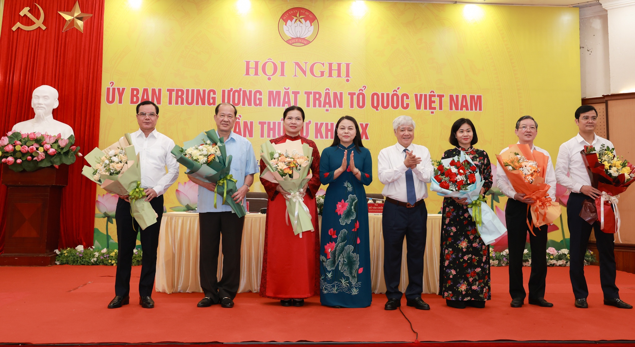 6 nhân sự vừa được hiệp thương cử giữ chức Phó Chủ tịch Ủy ban Trung ương MTTQ Việt Nam- Ảnh 1.