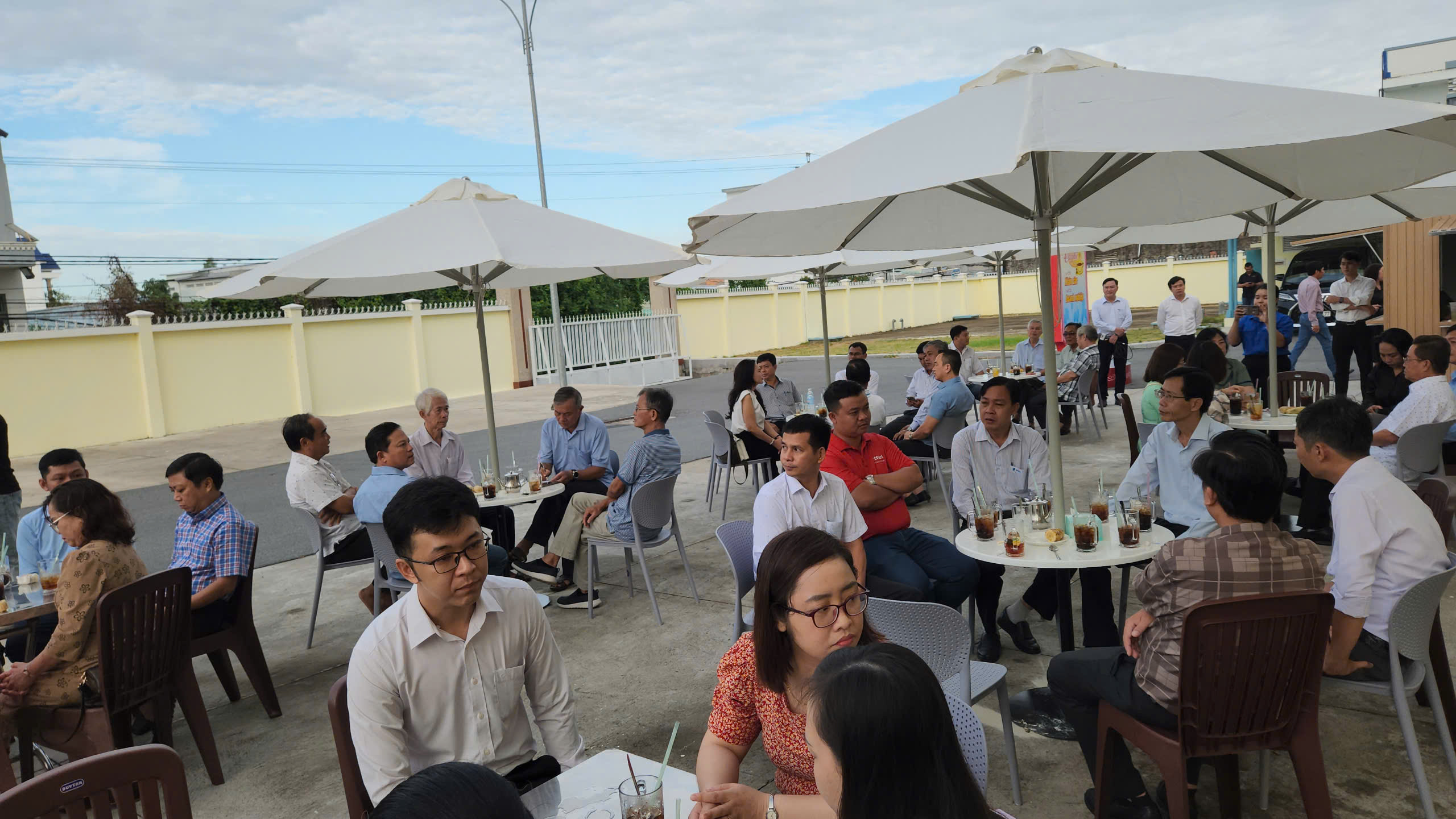 Cà phê với nhân dân: Mô hình mới tại phường Phú Lợi , Cần Thơ - Ảnh 2.