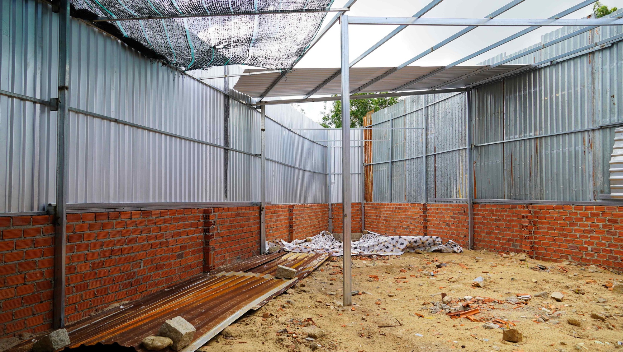 H&igrave;nh ảnh 3 tổ c&ocirc;ng t&aacute;c tiến h&agrave;nh kiểm tra trật tự x&acirc;y dựng tại 1 phường ở TP HCM trong ng&agrave;y 10-7 - Ảnh 2.