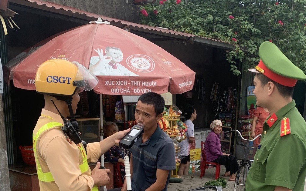 Chủ tịch xã, Trưởng Công an xã có thẩm quyền xử phạt hành chính thế nào?