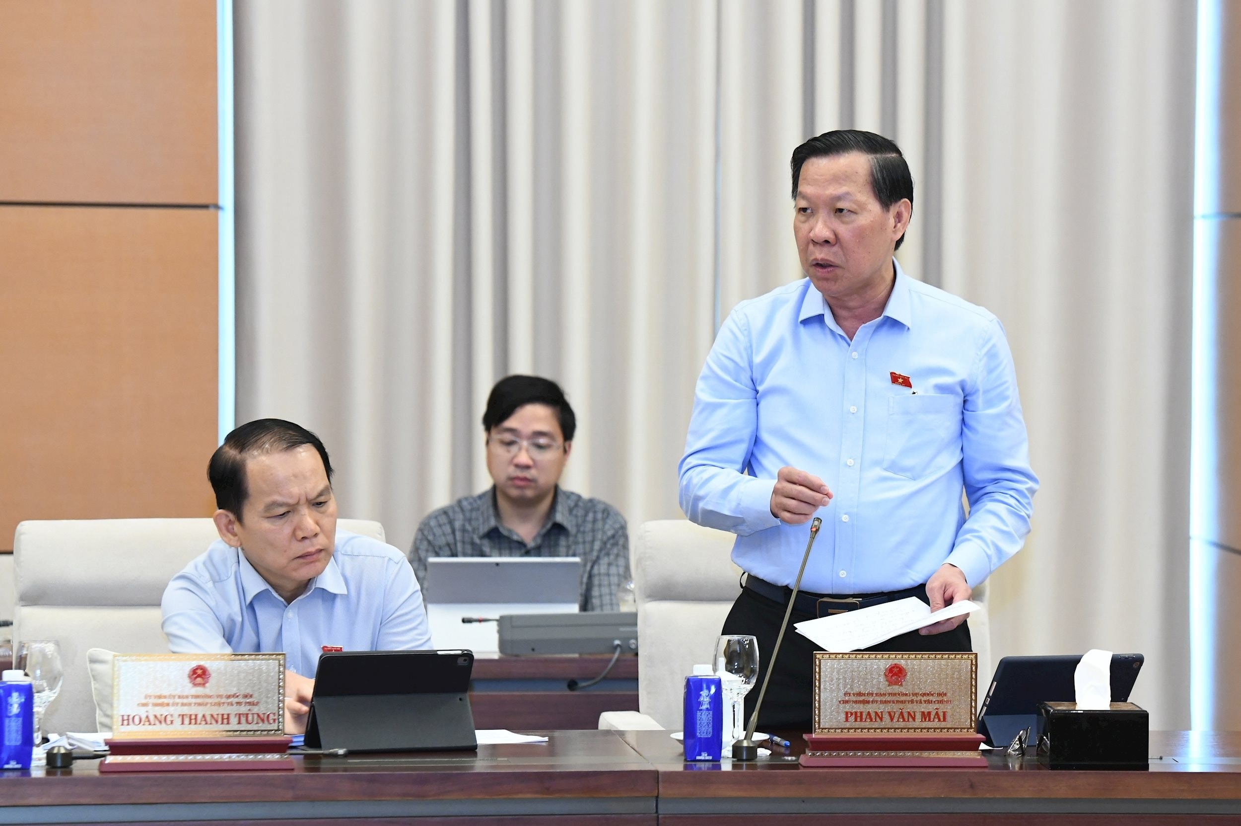 Ông Phan Văn Mãi: Giáo dục phổ thông không phải chỉ học chữ mà phải xây dựng một thế hệ vươn mình- Ảnh 1.