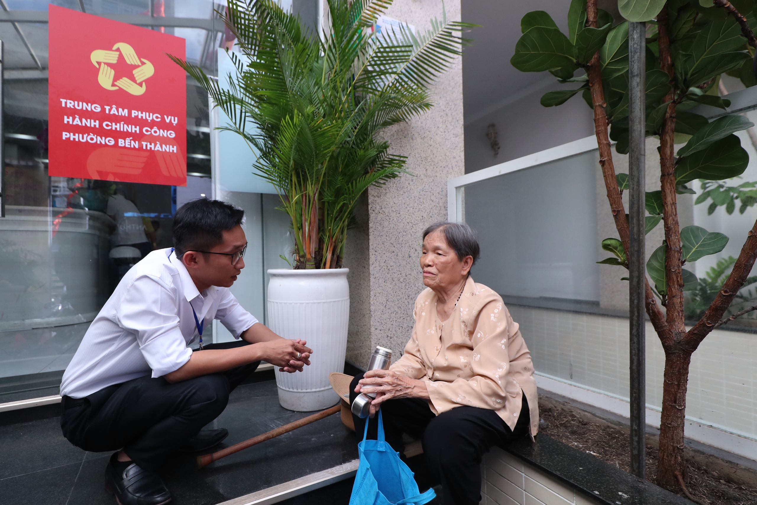 H&igrave;nh ảnh ghi dấu vận h&agrave;nh ch&iacute;nh quyền 2 cấp tại TP HCM - Ảnh 4.