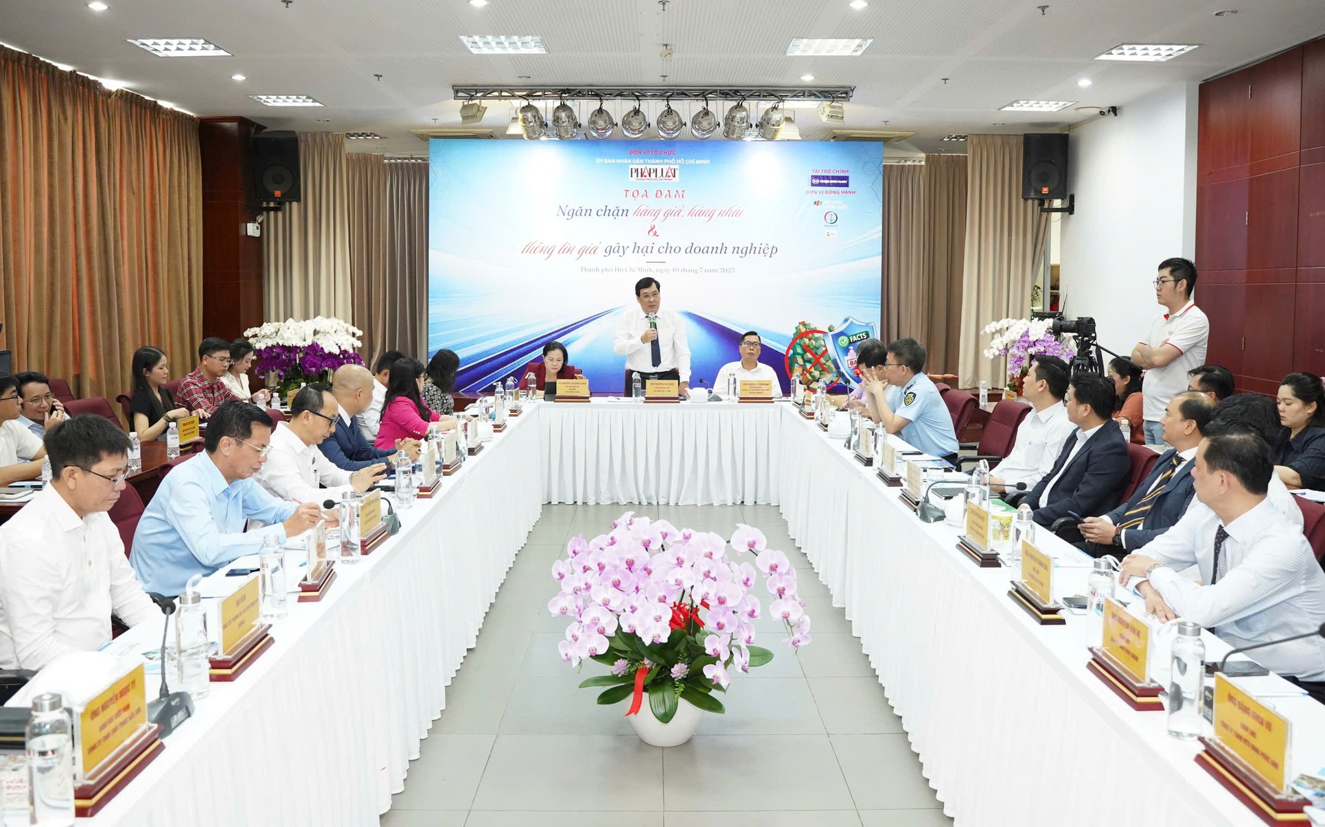"Làm hàng giả ngày càng tinh vi, quy định hiện hành không theo kịp"