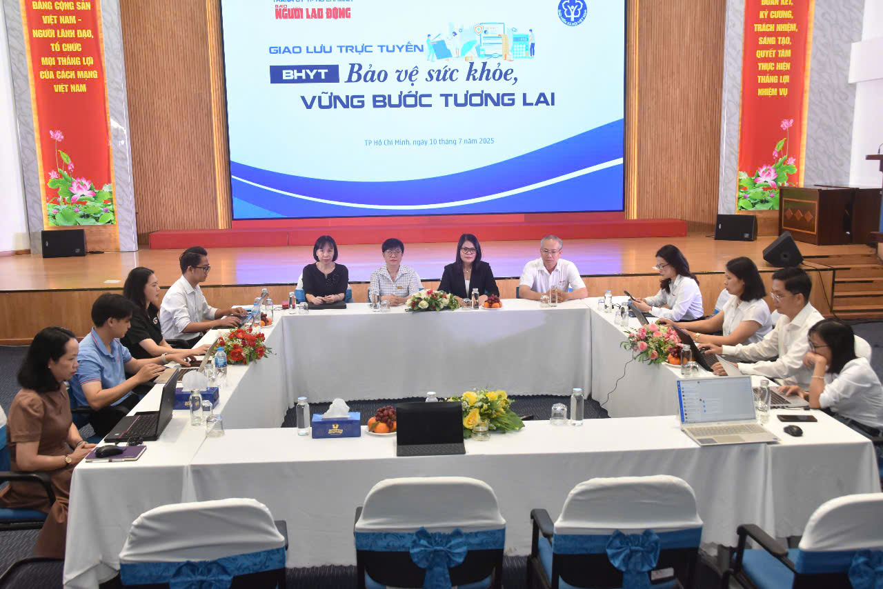 Giao lưu trực tuyến về Luật BHYT sửa đổi: Vững tin v&agrave;o trụ cột an sinh x&atilde; hội - Ảnh 2.