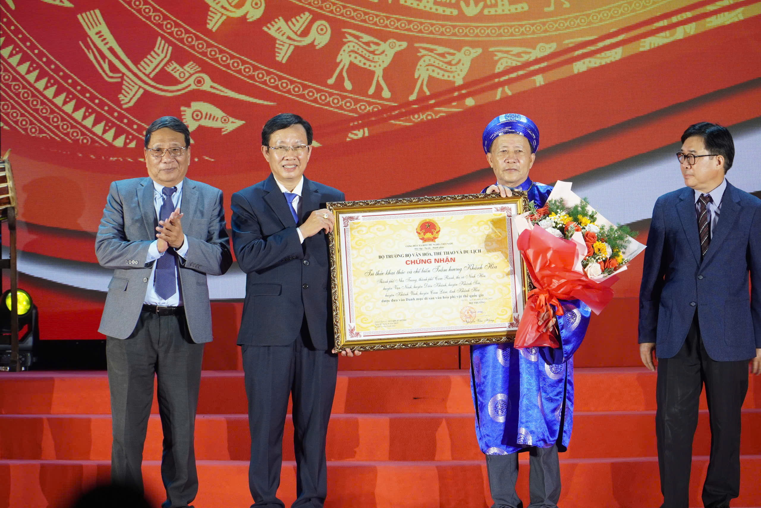 Công bố Tháp Bà Ponagar là Di tích Quốc gia đặc biệt- Ảnh 4.