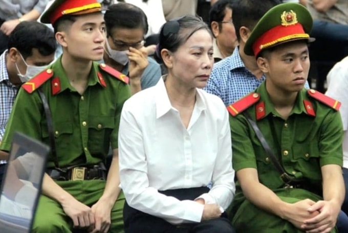 Cựu bí thư Vĩnh Phúc Hoàng Thị Thúy Lan lĩnh 14 năm tù, Nguyễn Văn Hậu 30 năm tù- Ảnh 1.