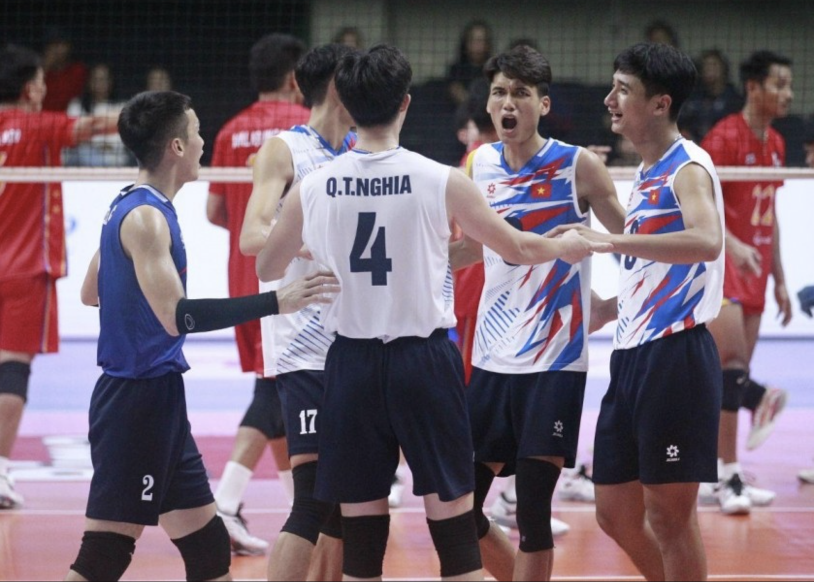 Tạo địa chấn trước Th&aacute;i Lan, tuyển b&oacute;ng chuyền nam Việt Nam l&ecirc;n nh&igrave; bảng SEA V-League- Ảnh 3.