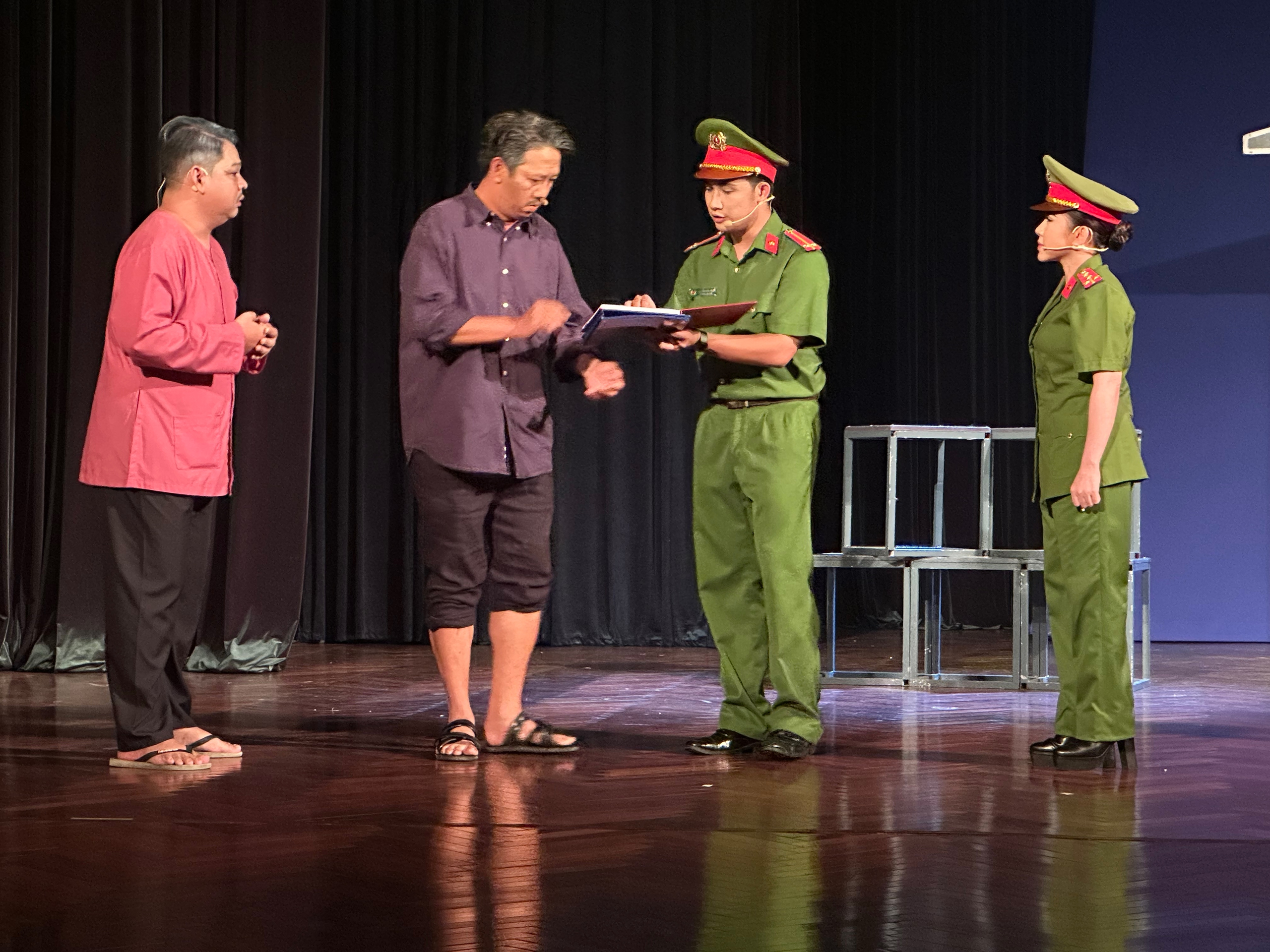 Sân khấu cần lắng nghe để vươn xa- Ảnh 1.