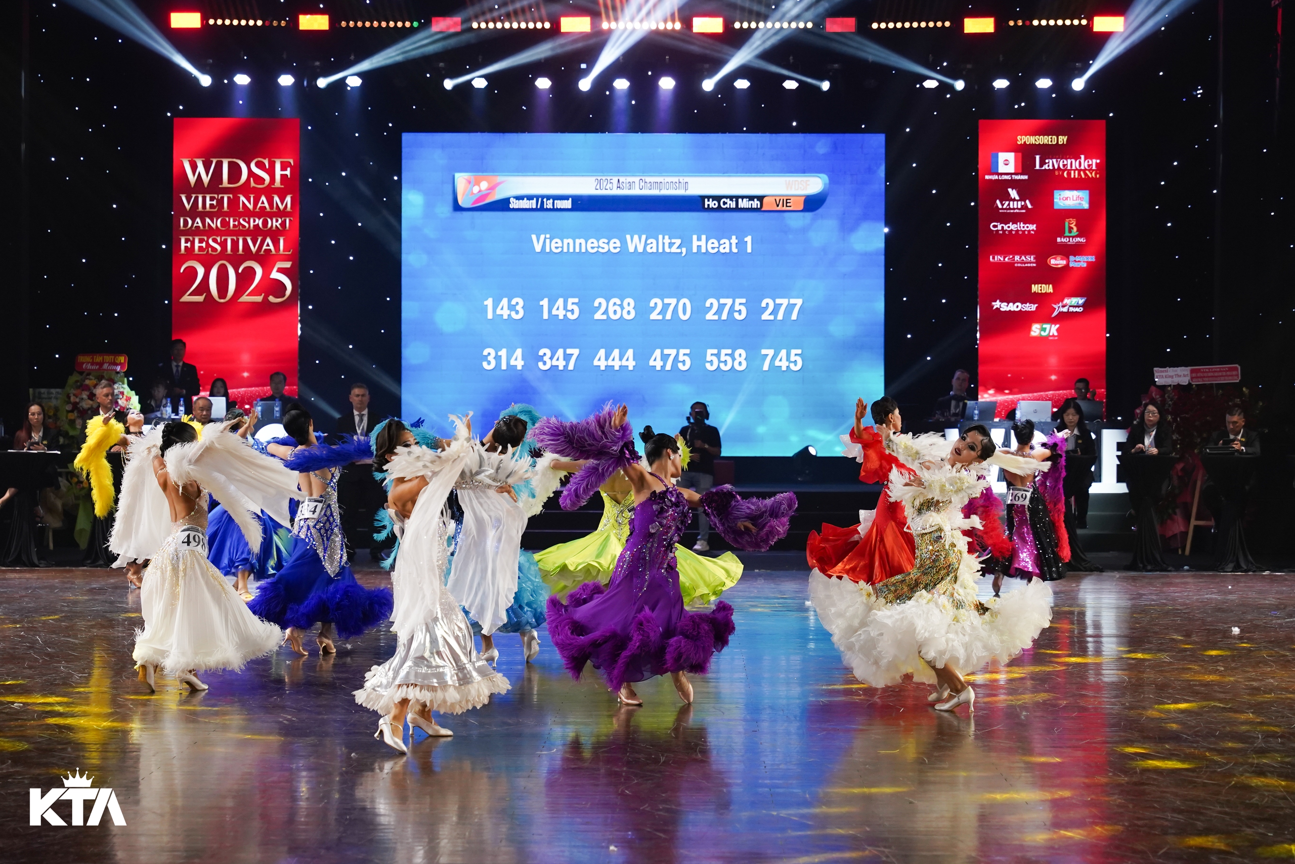 Cặp đ&ocirc;i Phan Hiển, Thu Hương đoạt c&uacute; ăn 3 tại Giải Dancesport Festival 2025 - Ảnh 5.