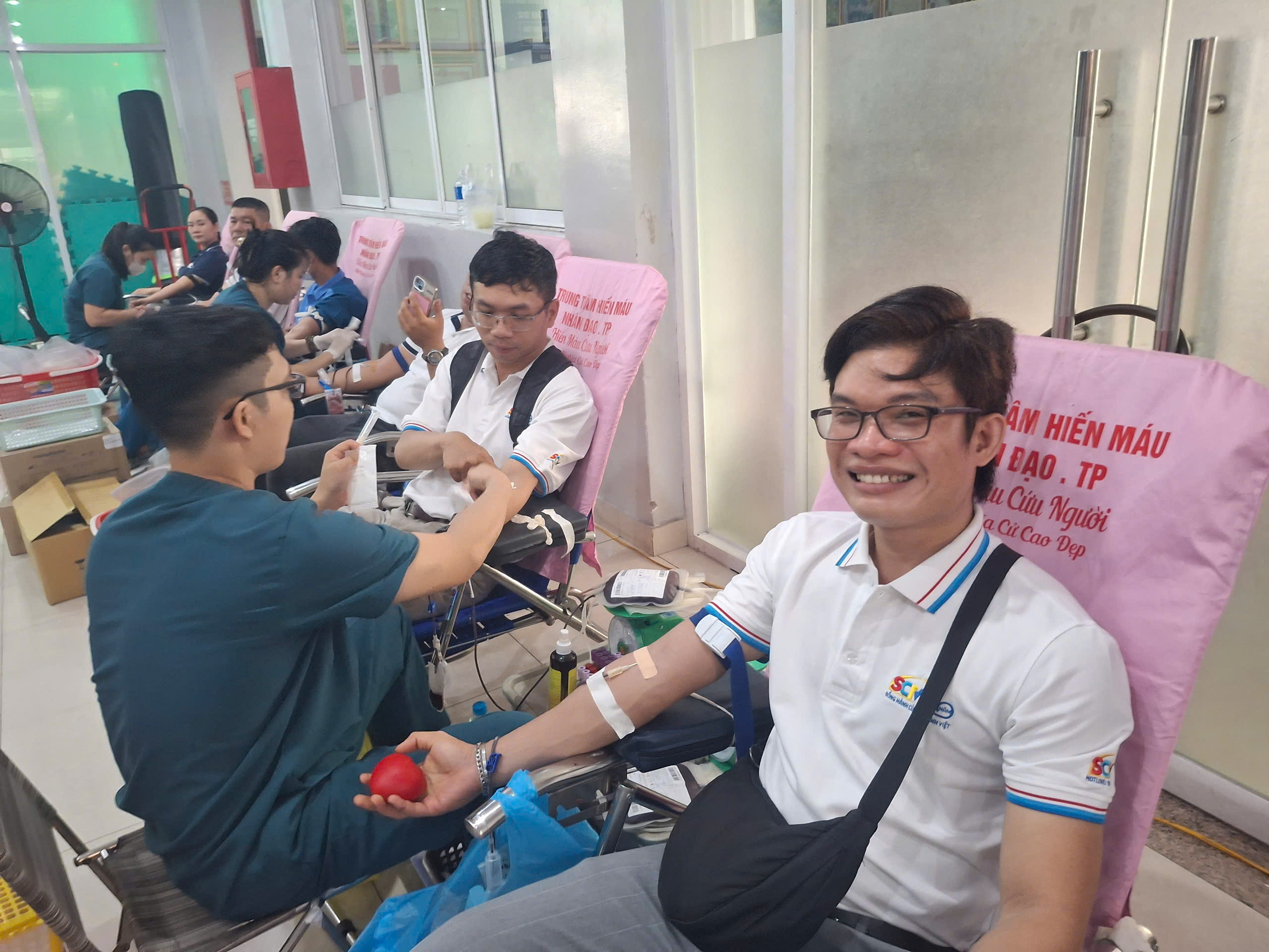 Một doanh nghiệp vận động 600 lao động hiến máu giữa lúc khan hiếm- Ảnh 1.