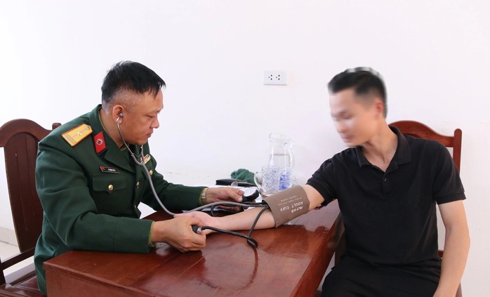 Bộ Quốc phòng lên tiếng về việc cố tình xăm hình, xăm chữ để trốn tránh nghĩa vụ quân sự- Ảnh 1.