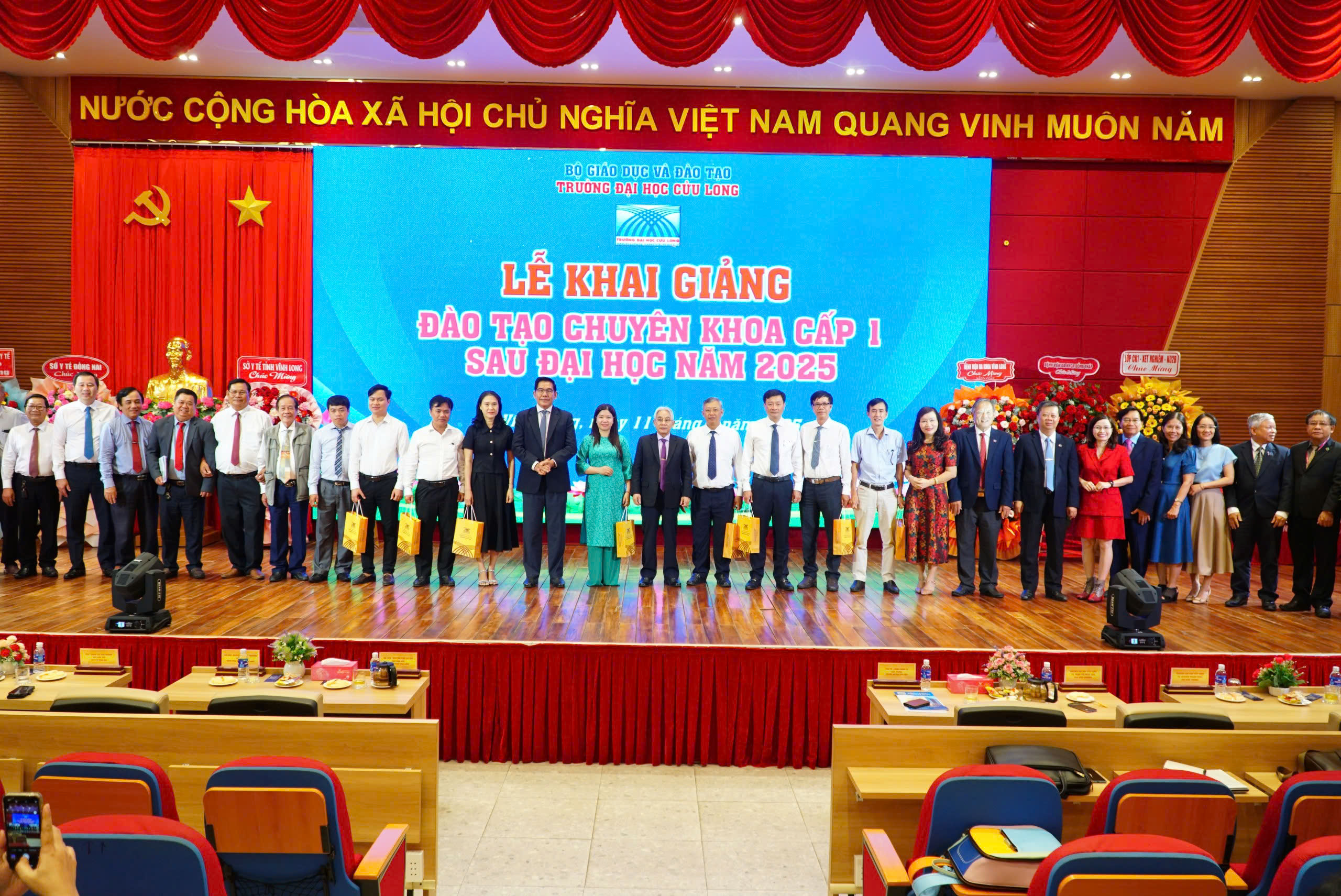 Trường ĐH Cửu Long c&oacute; 154 học vi&ecirc;n tr&uacute;ng tuyển kỳ tuyển sinh đ&agrave;o tạo chuy&ecirc;n khoa cấp 1- Ảnh 2.