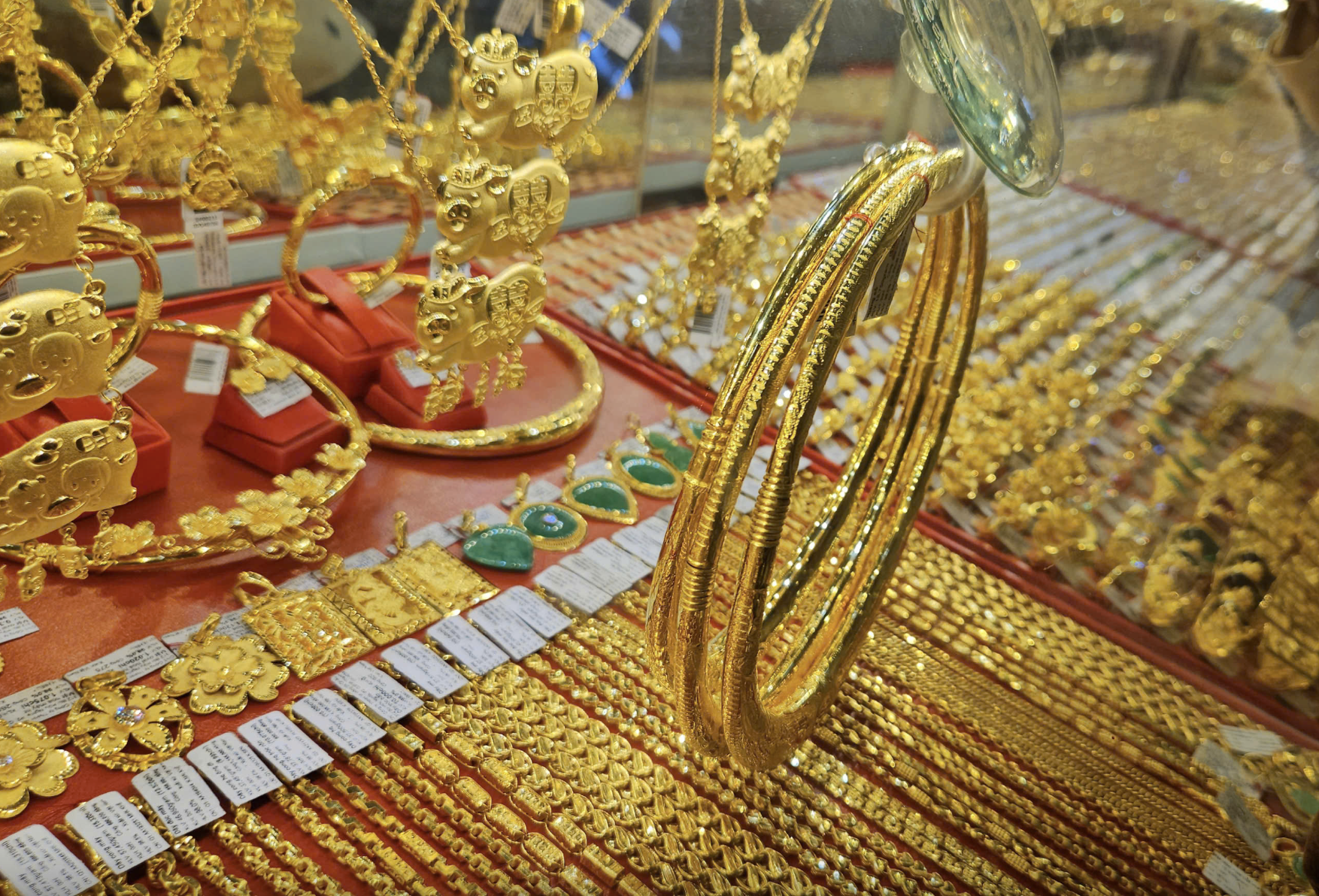 Mua b&aacute;n v&agrave;ng từ 20 triệu đồng trong ng&agrave;y phải chuyển khoản- Ảnh 1.