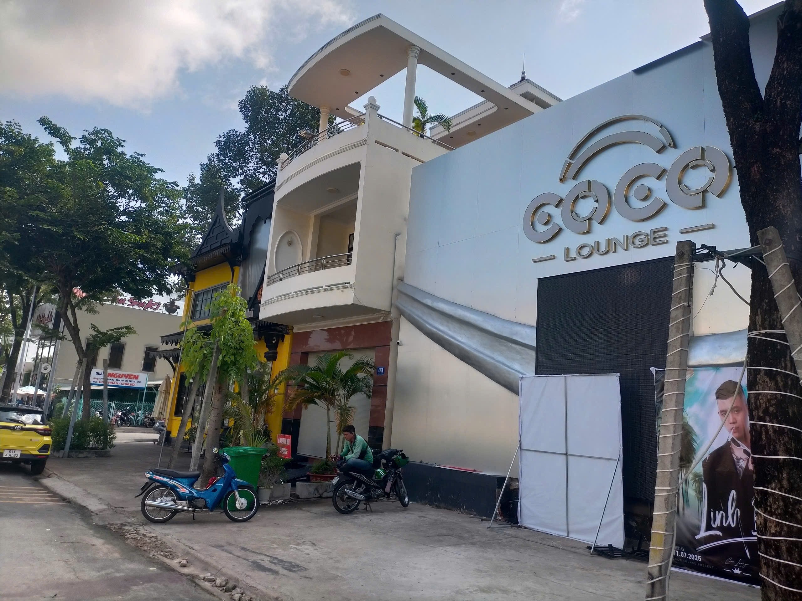 C&ocirc;ng an TP HCM triệt ph&aacute; băng nh&oacute;m Bu&ocirc;n b&aacute;n kh&iacute; cười , tạm giữ 31 đối tượng - Ảnh 1.