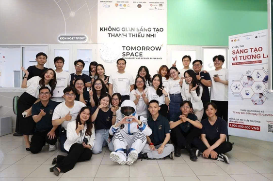 Cuộc thi viết người thầy kính yêu: Dốc tâm huyết nâng bước chân trò- Ảnh 1.