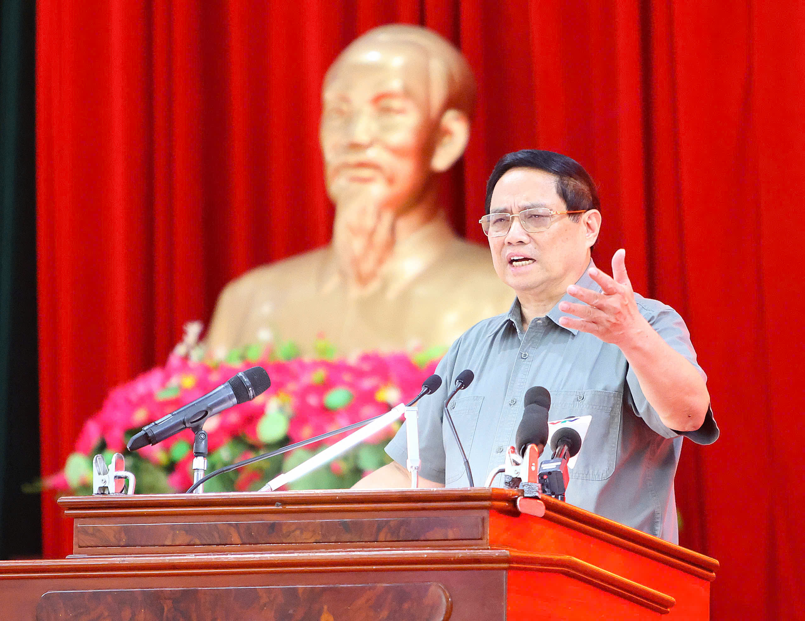 Thủ tướng Phạm Minh Ch&iacute;nh y&ecirc;u cầu Khẩn trương x&acirc;y dựng Bệnh viện Ung bướu Cần Thơ - Ảnh 1.