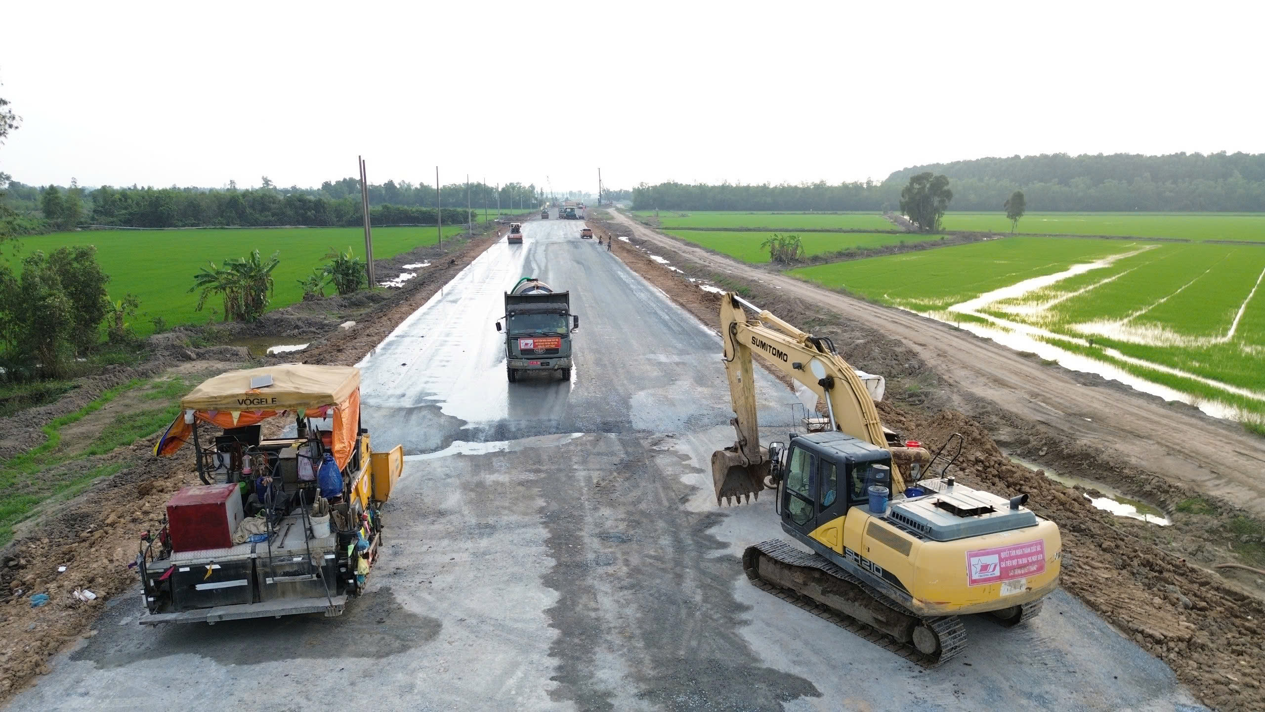 Thủ tướng Phạm Minh Ch&iacute;nh: Khẩn trương l&agrave;m Bệnh viện Ung bướu Cần Thơ - Ảnh 2.